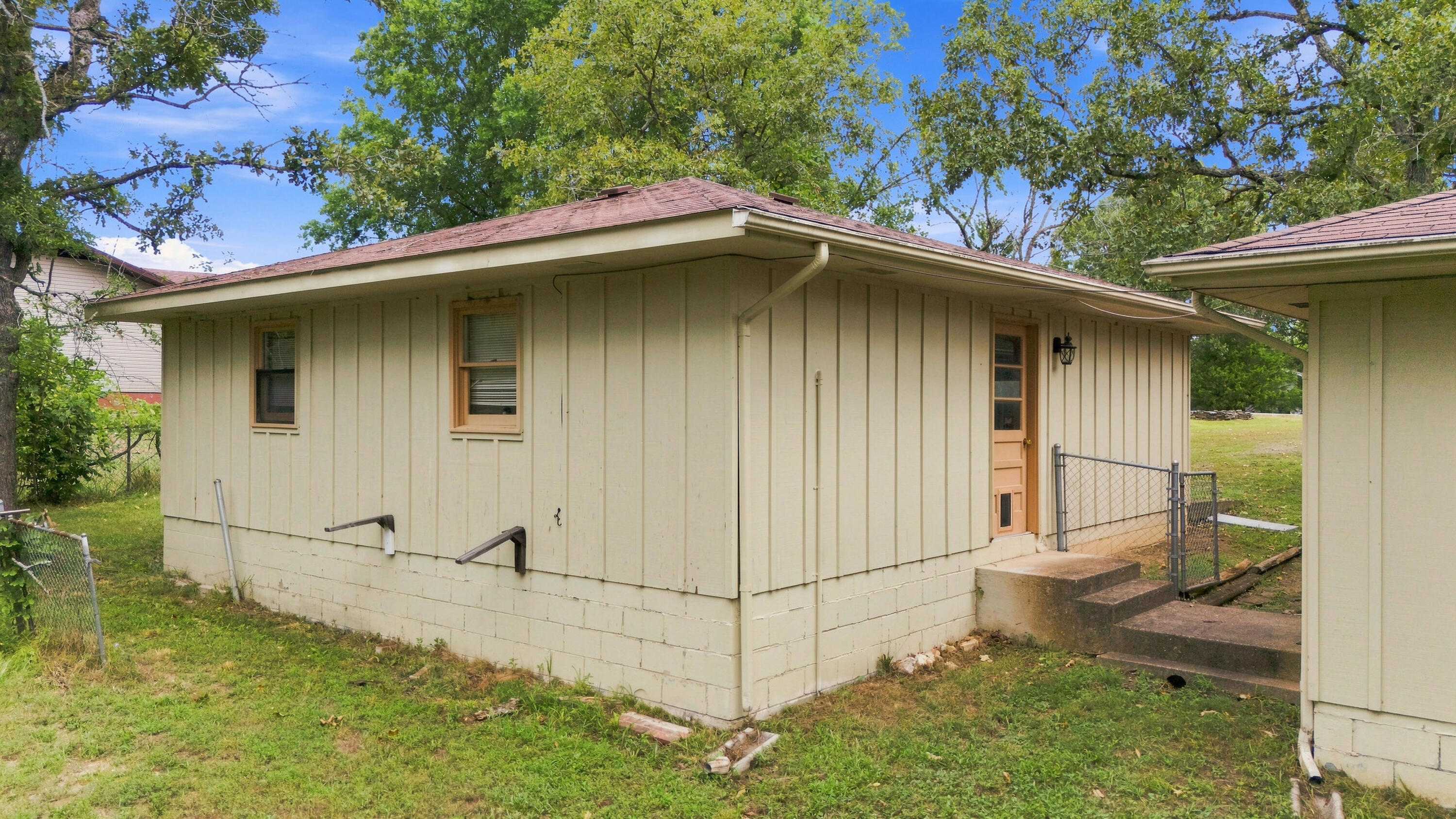 1044 State Highway T Property Photo 27