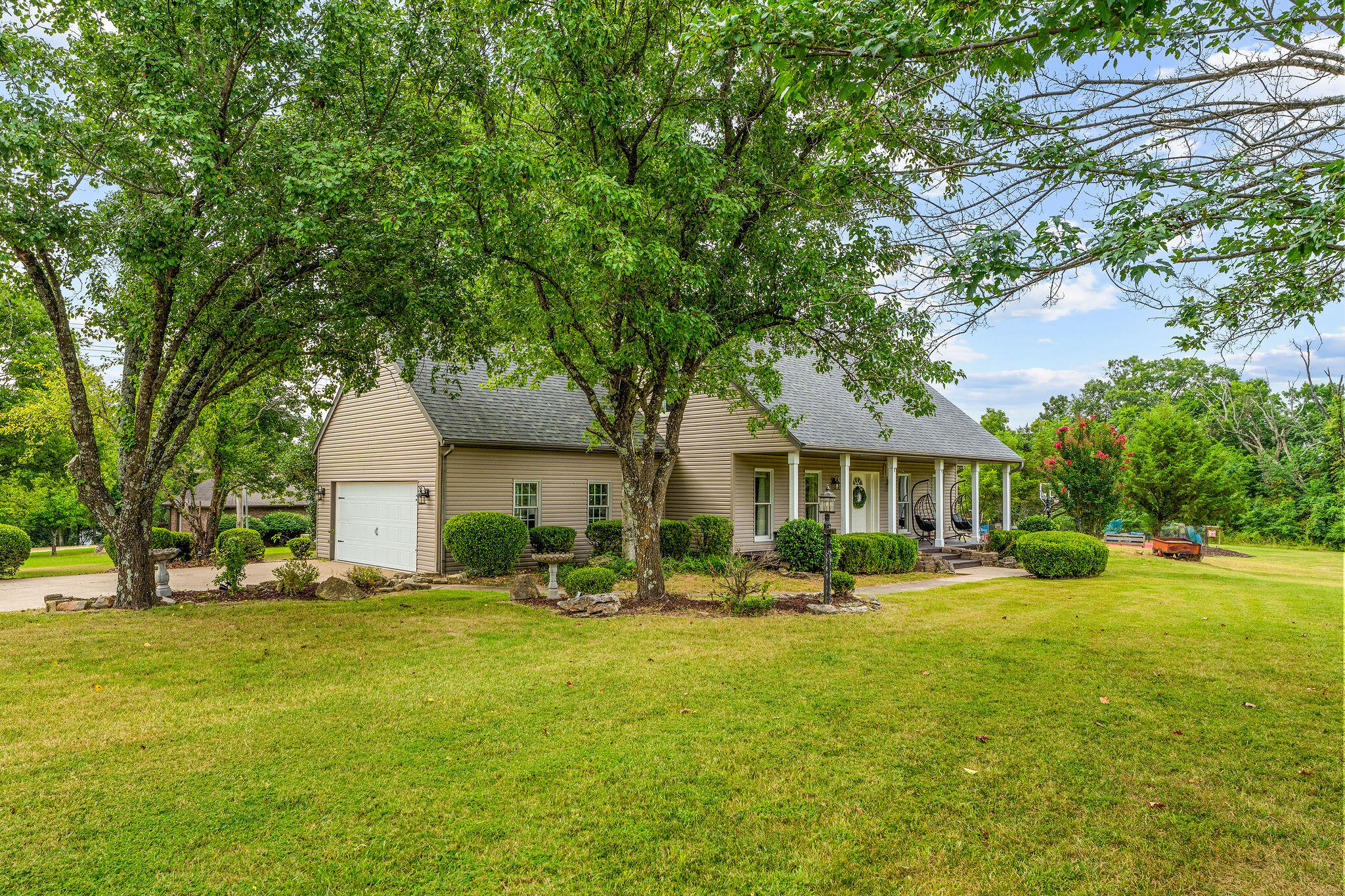 481 Sunny Brook Drive Property Photo 2