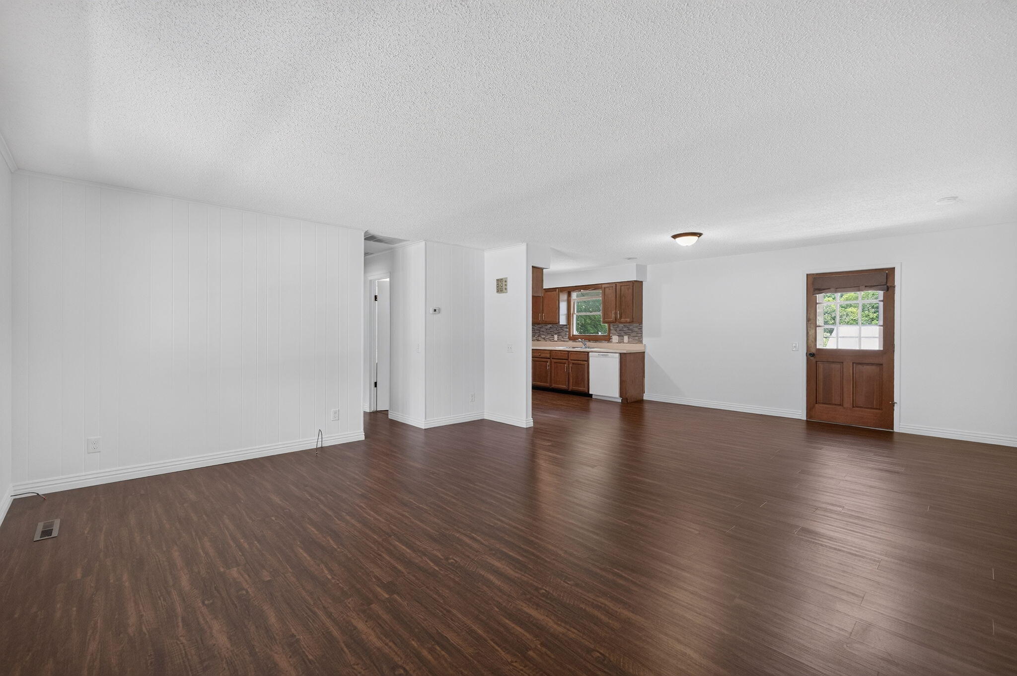 113 West Edgewood Street Property Photo 5