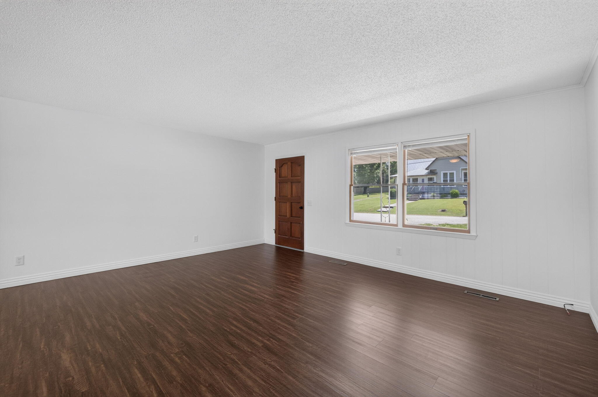 113 West Edgewood Street Property Photo 6