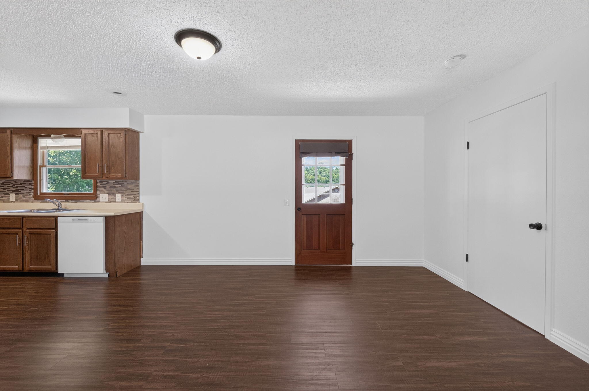 113 West Edgewood Street Property Photo 12