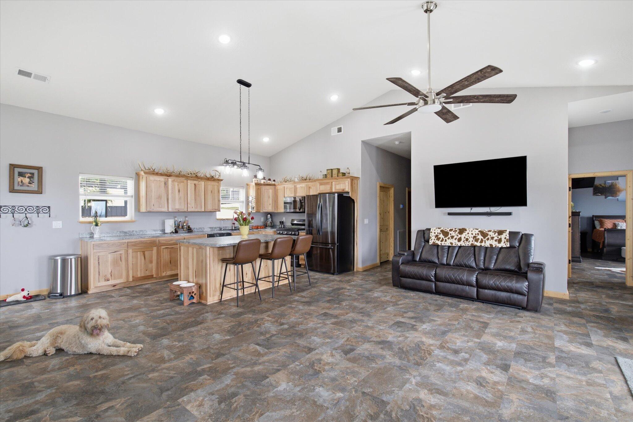 1206 State Highway B Property Photo 14