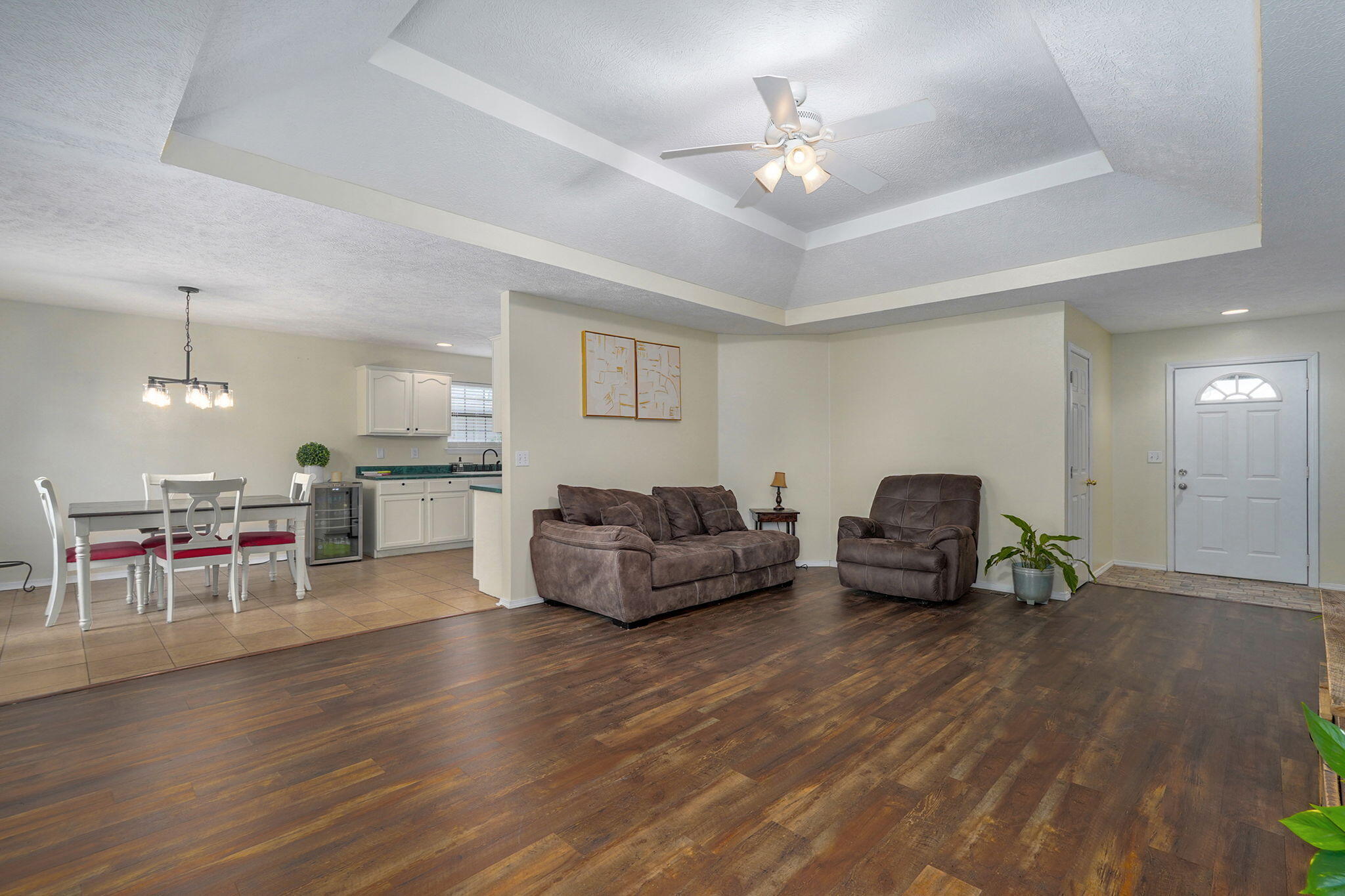 826 South Chinkapin Avenue Property Photo 6