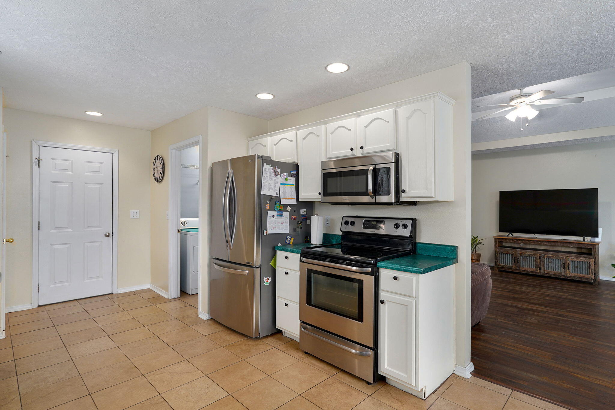 826 South Chinkapin Avenue Property Photo 10