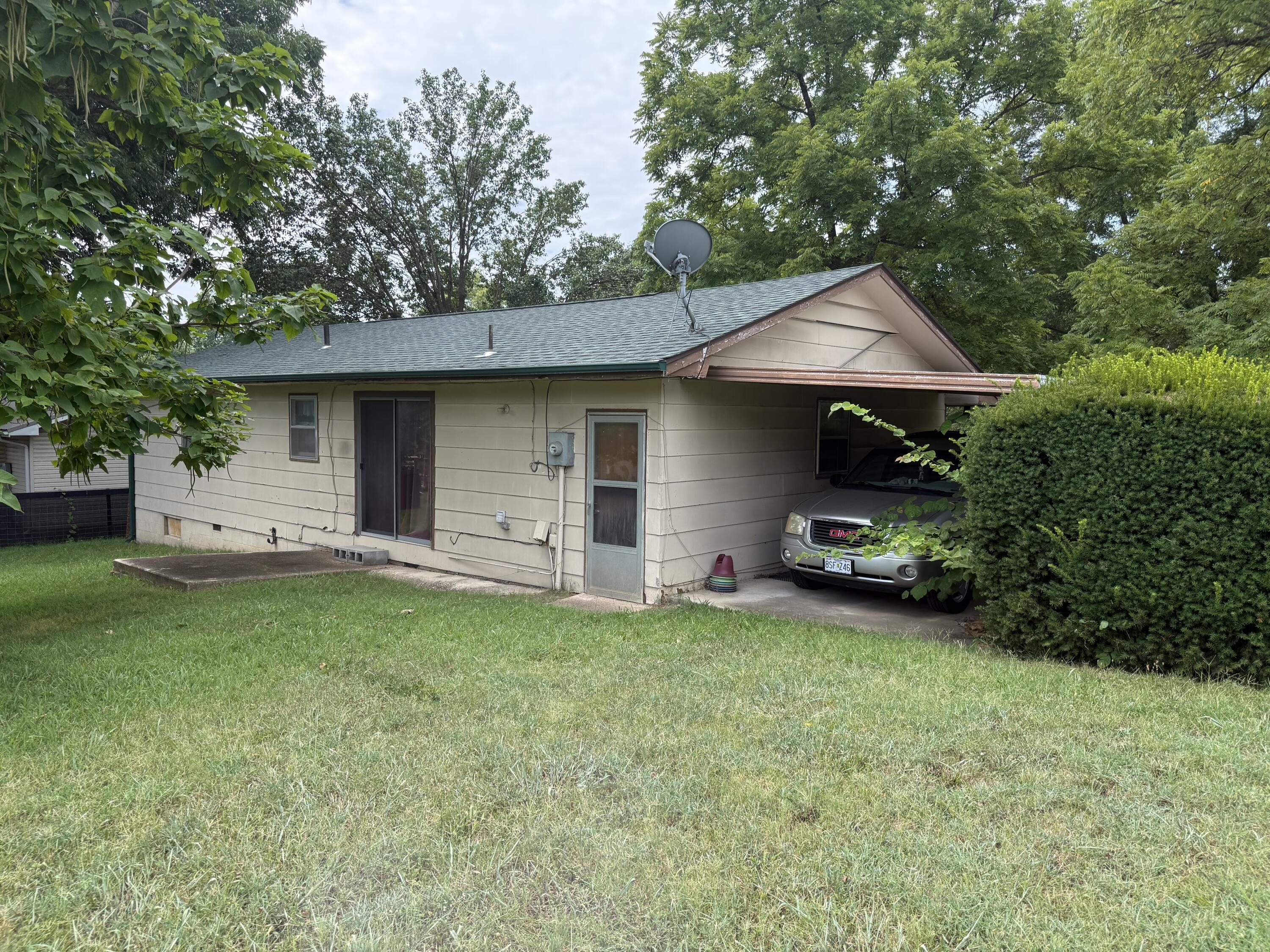 1010 Jefferson Avenue Property Photo 3