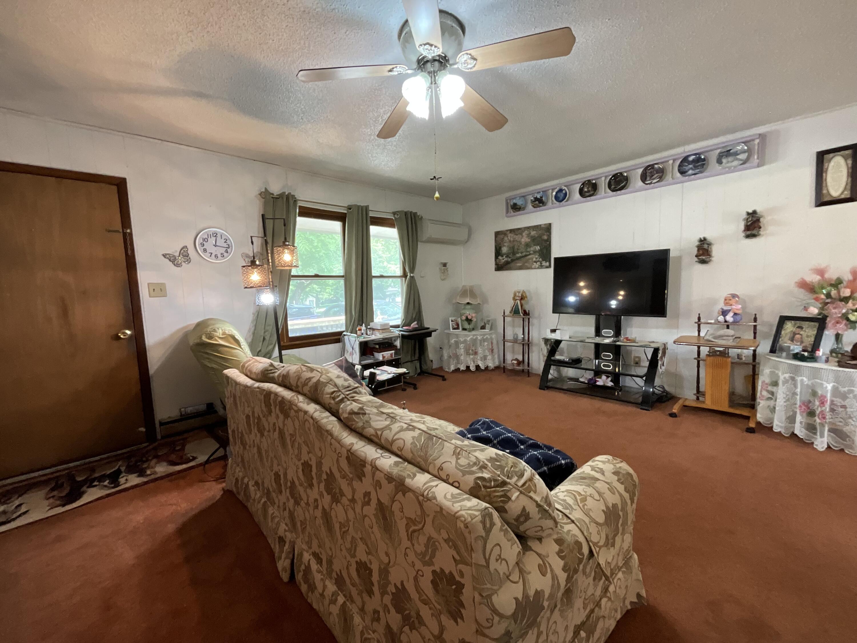 1010 Jefferson Avenue Property Photo 6