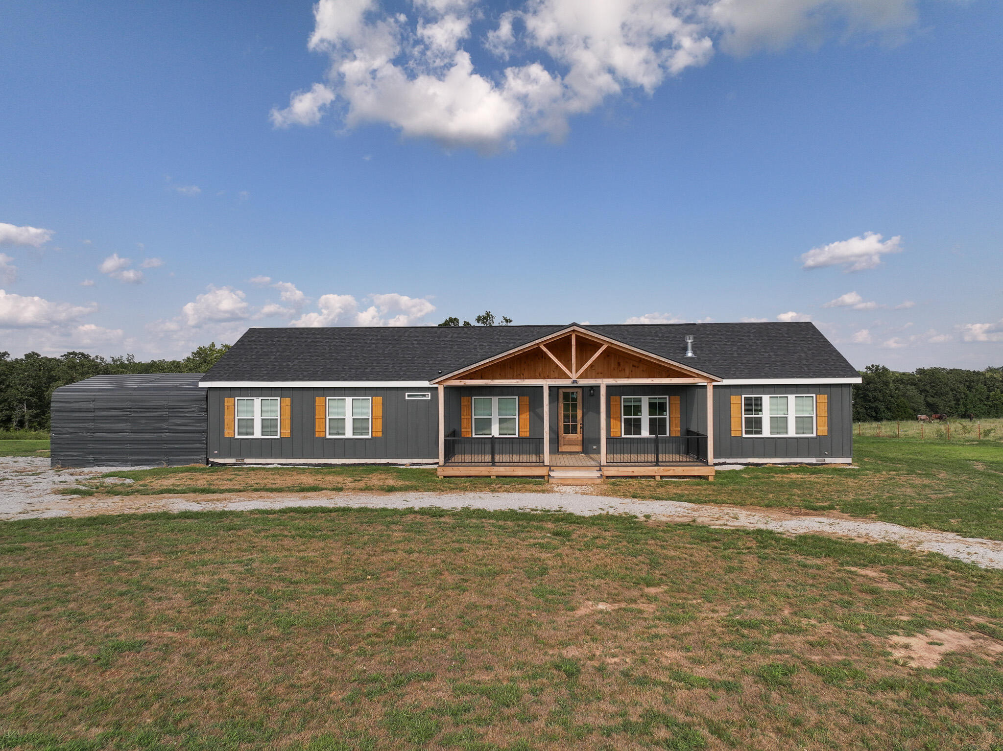 9735 South 325 Road Property Photo 2