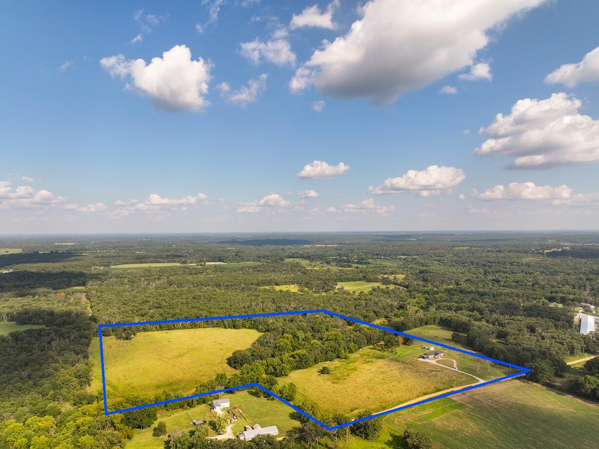 9735 South 325 Road Property Photo 6