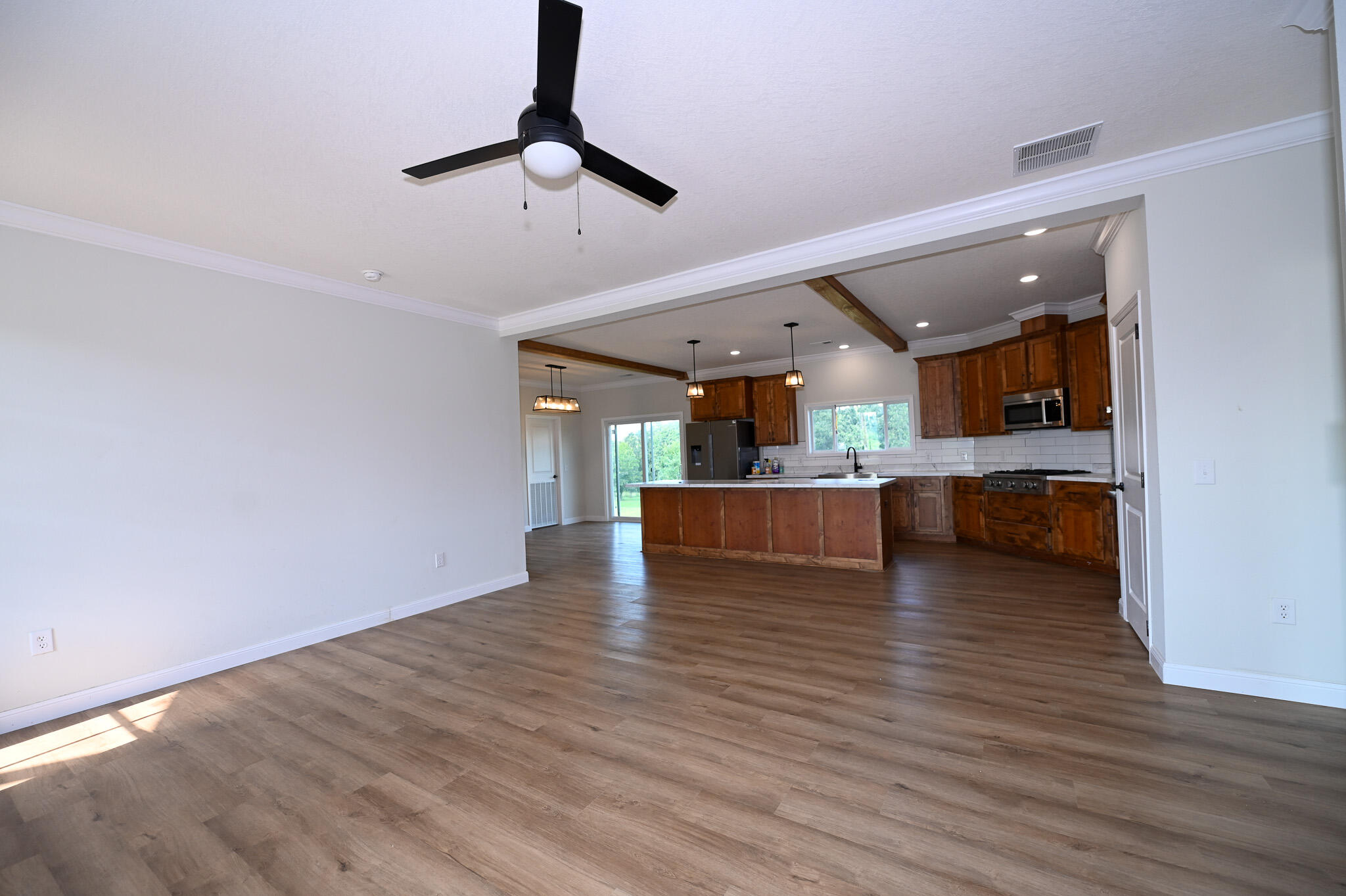 9735 South 325 Road Property Photo 16