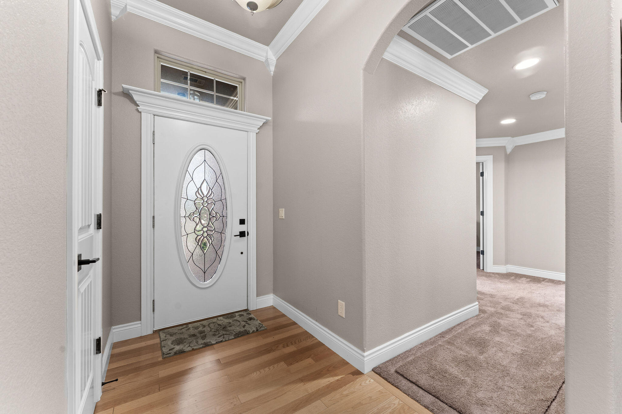 180 Stoney Pointe Drive Property Photo 3