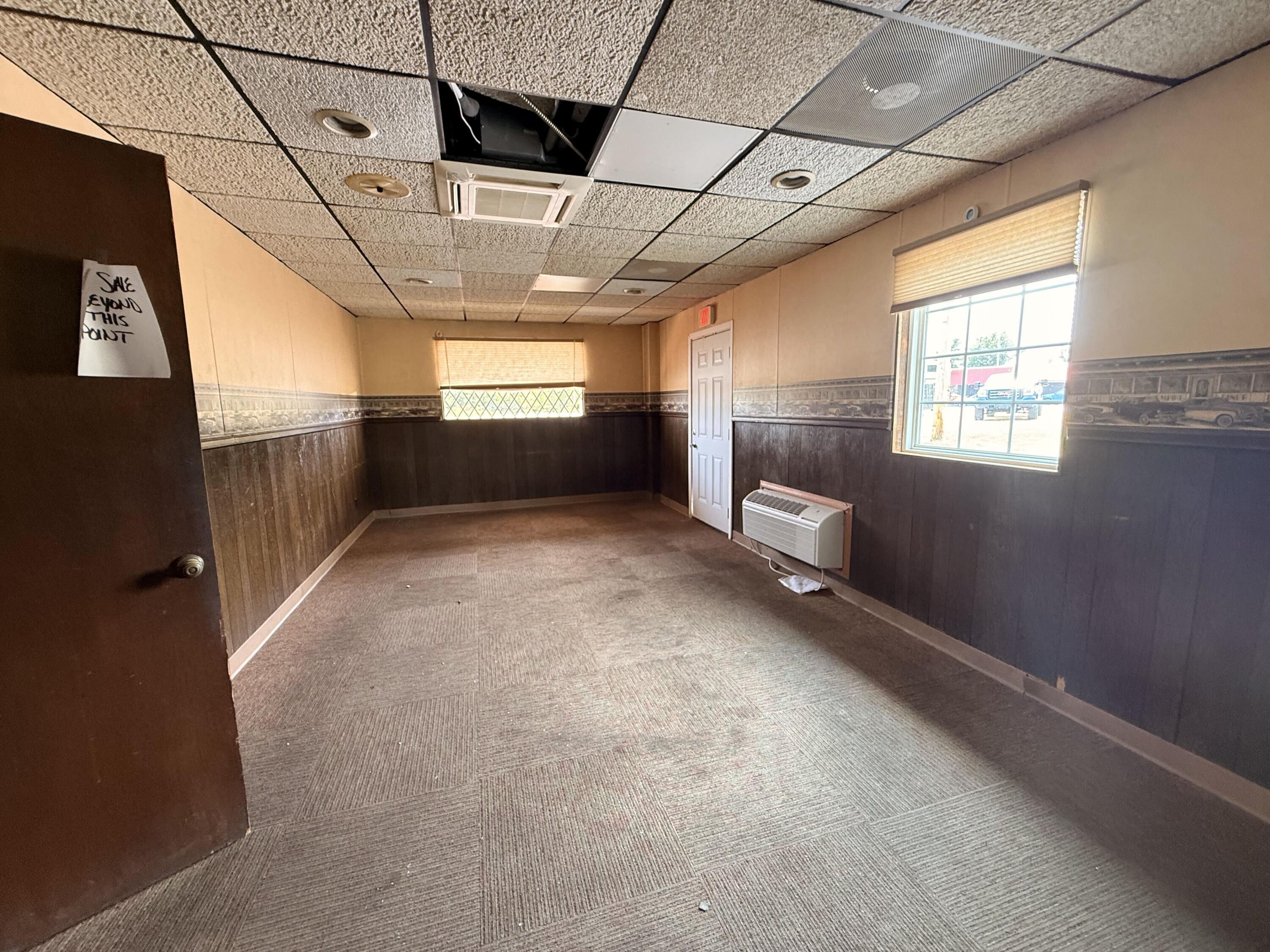 2728 North Rangeline Road Property Photo 18