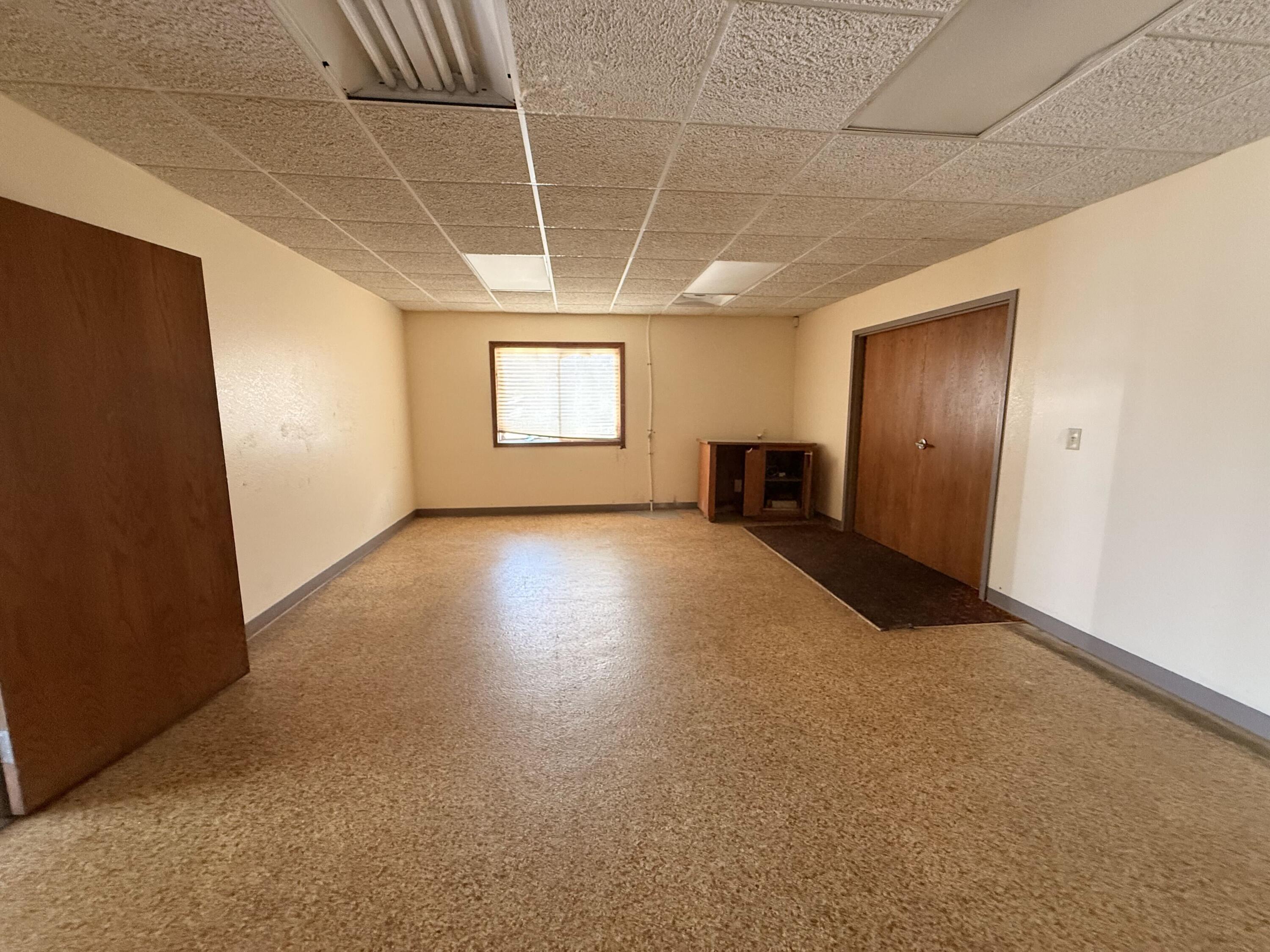 2802 North Rangeline Road Property Photo 5