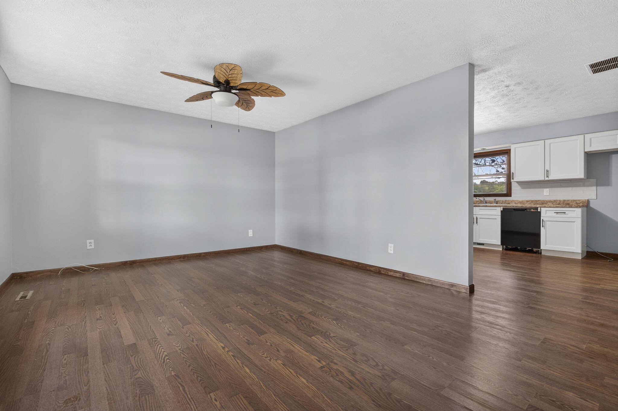 2068 North State Highway T Property Photo 4