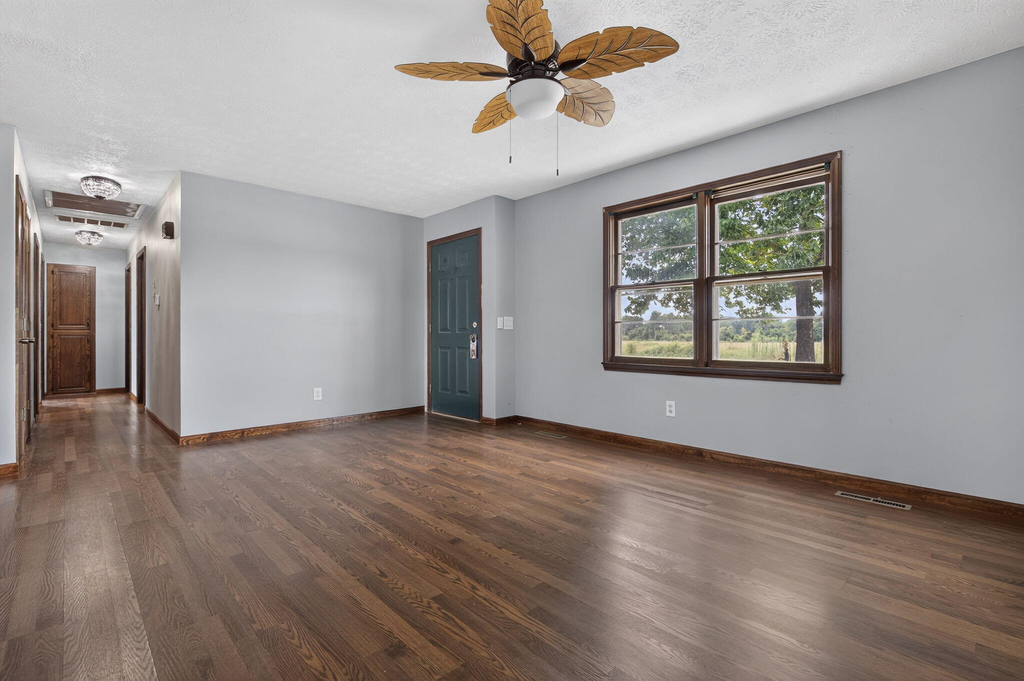2068 North State Highway T Property Photo 6