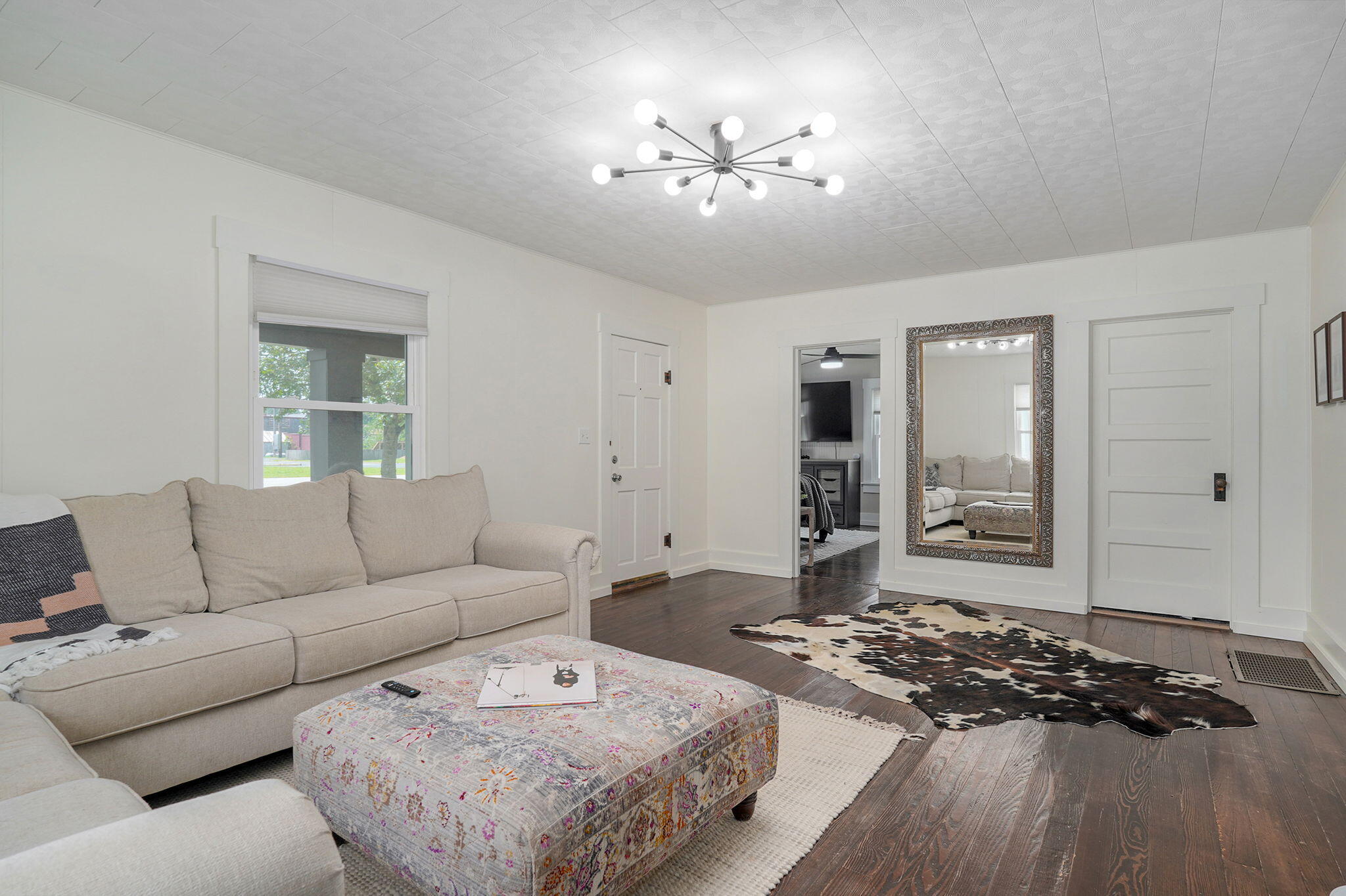 201 North Oak Avenue Property Photo 9