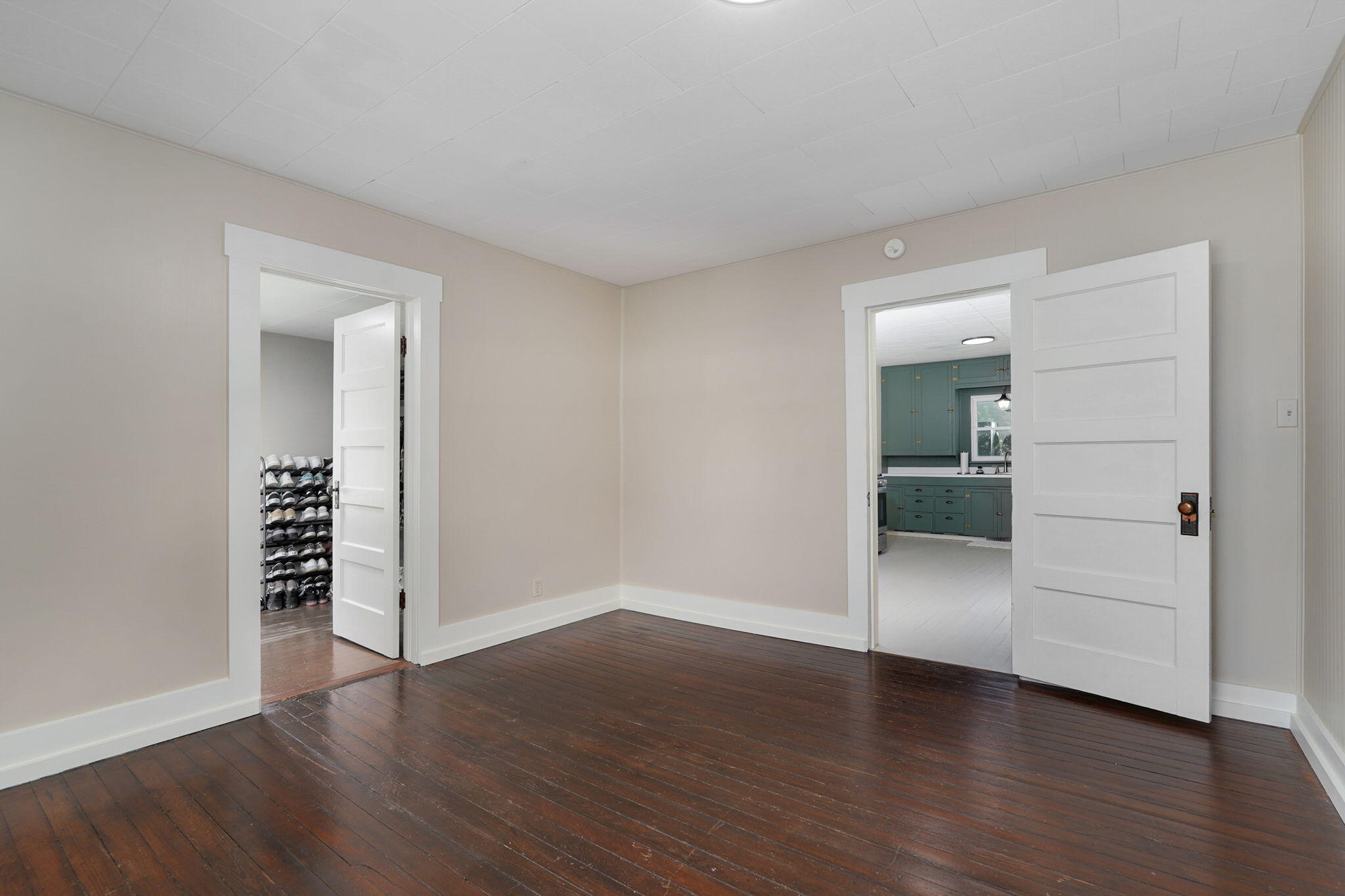 201 North Oak Avenue Property Photo 21