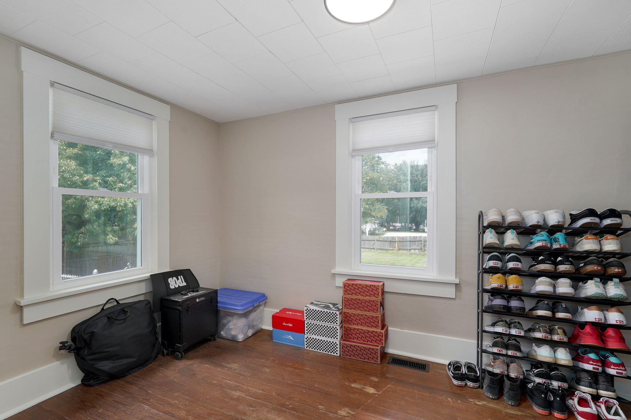 201 North Oak Avenue Property Photo 22