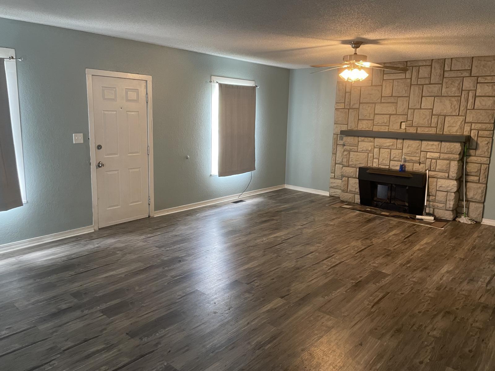 1107 Nelson Street Property Photo 2