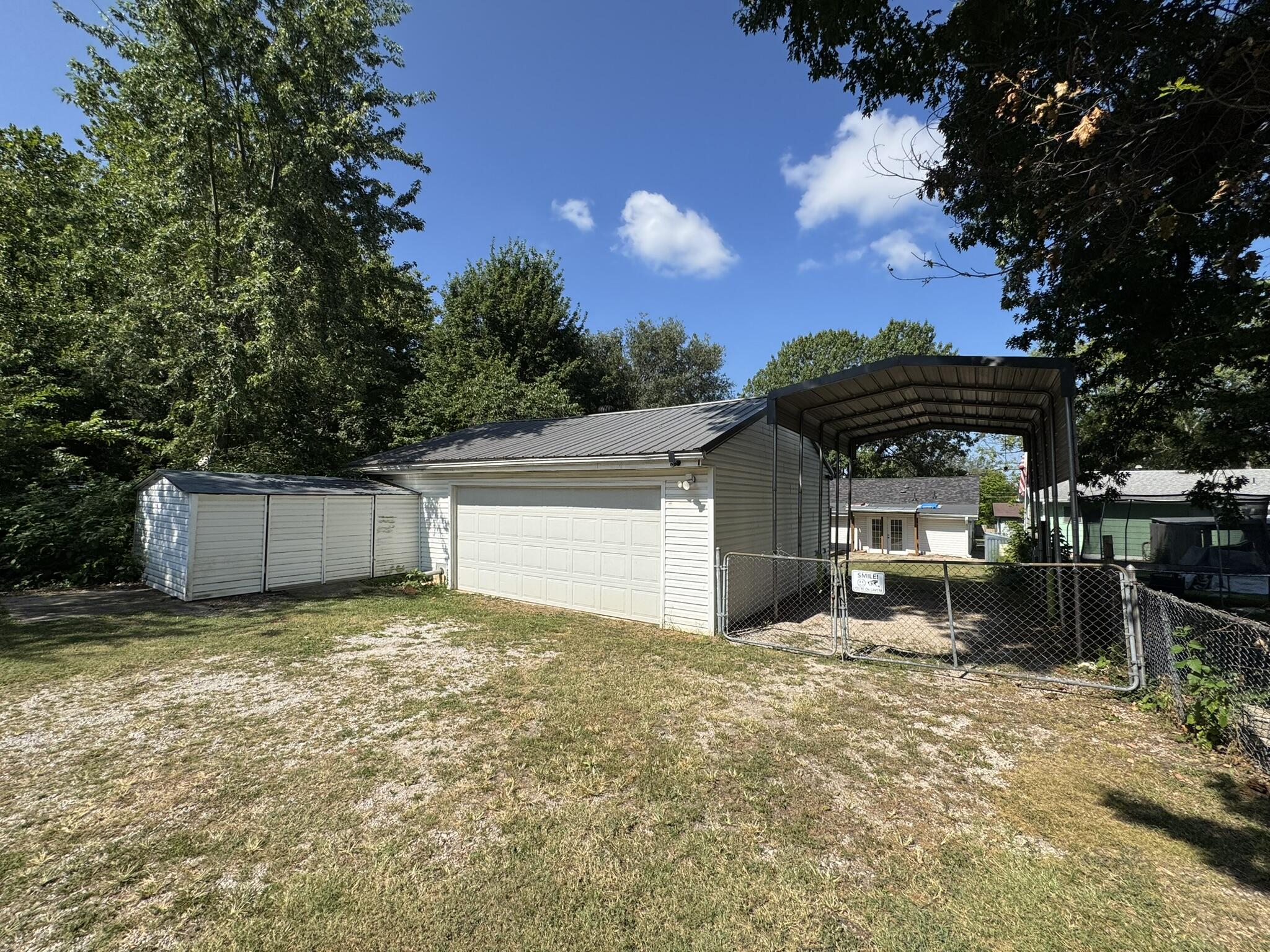 2754 North Pierce Avenue Property Photo 34