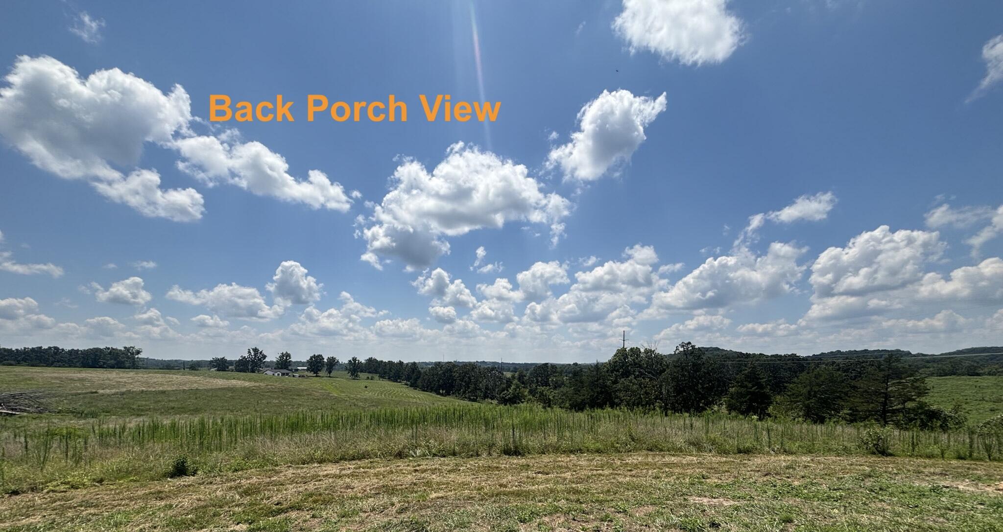2115 Hidden Pond Lane Property Photo 4
