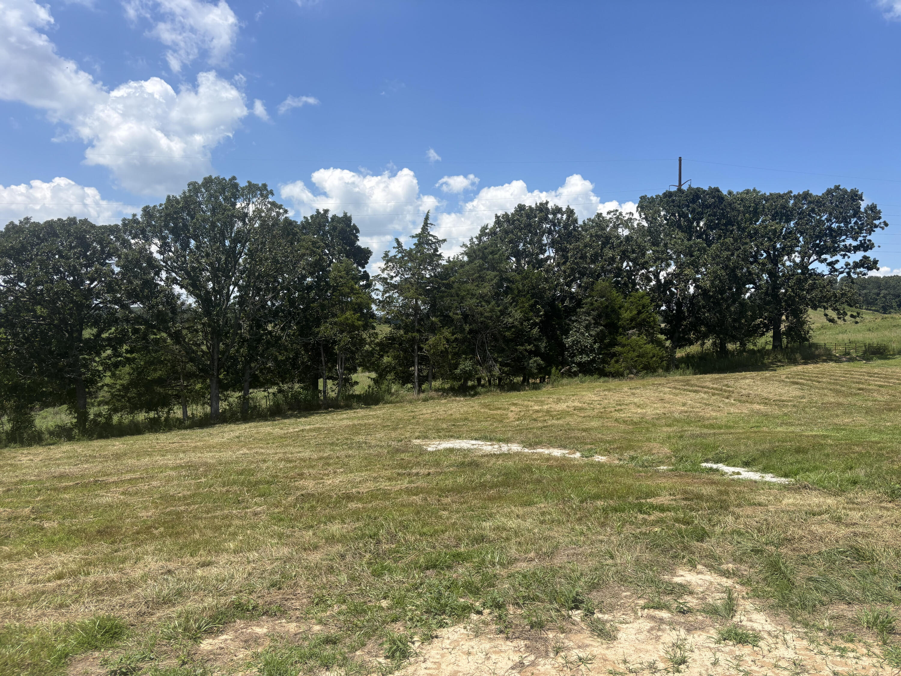 2115 Hidden Pond Lane Property Photo 8
