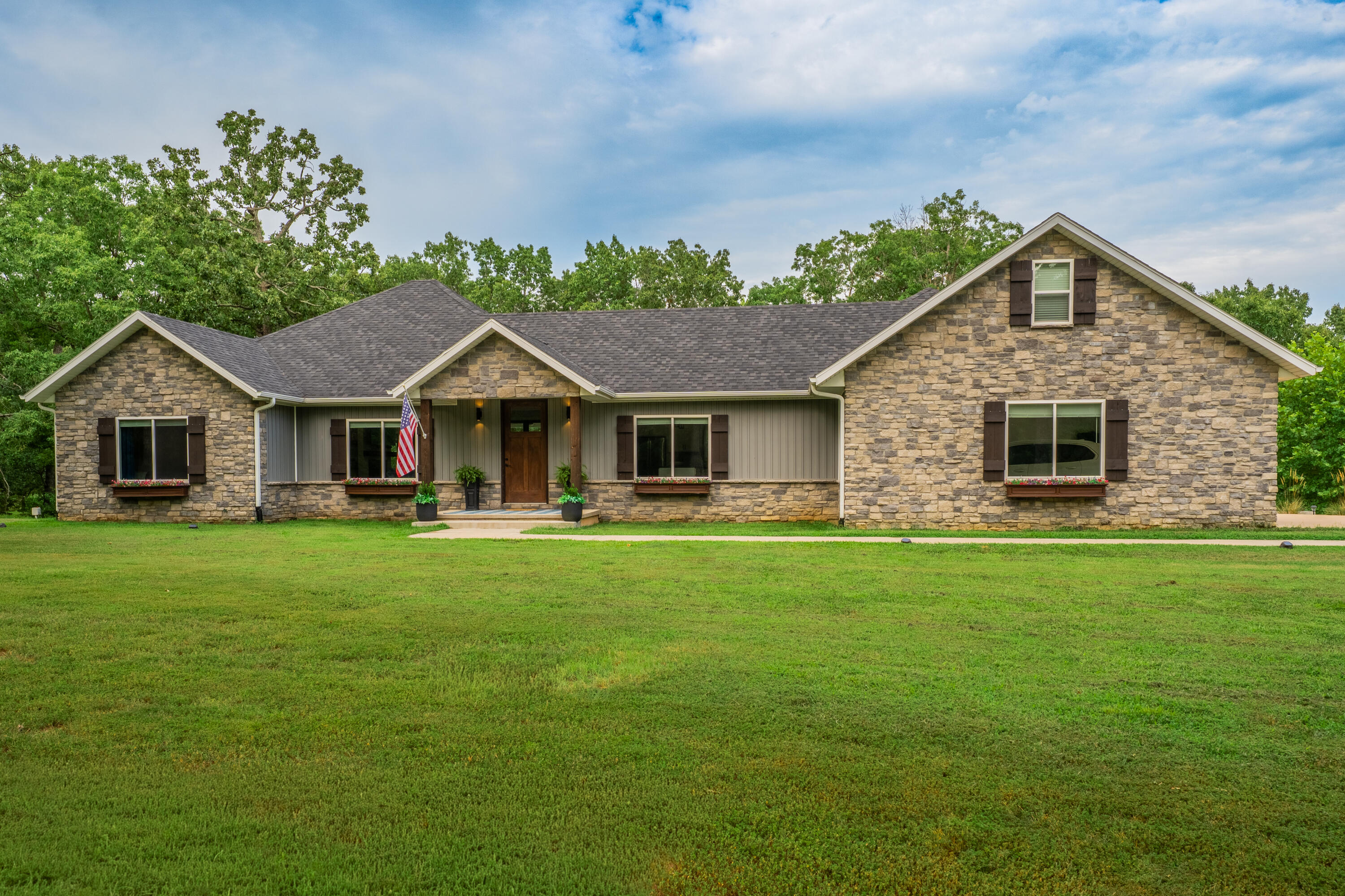 631 Buena Vista Parkway Property Photo 3
