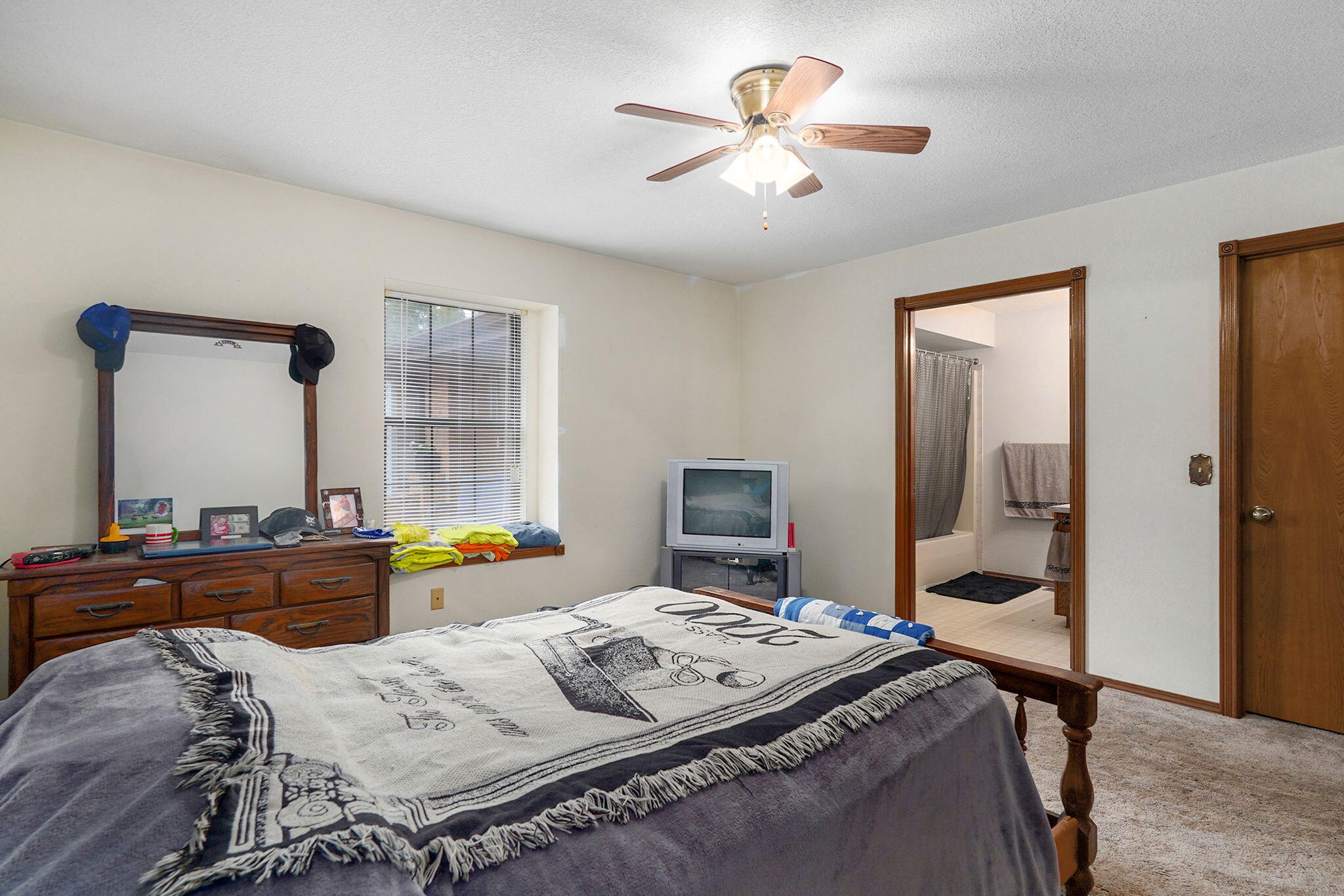 602 West Mchenry Street Property Photo 23