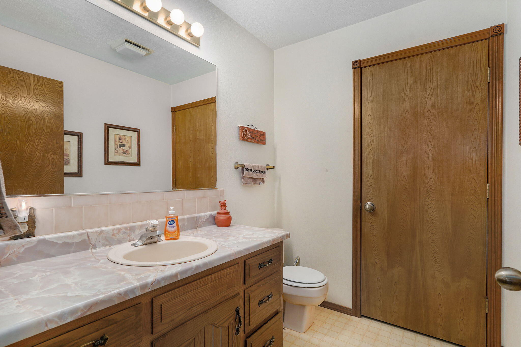 602 West Mchenry Street Property Photo 26