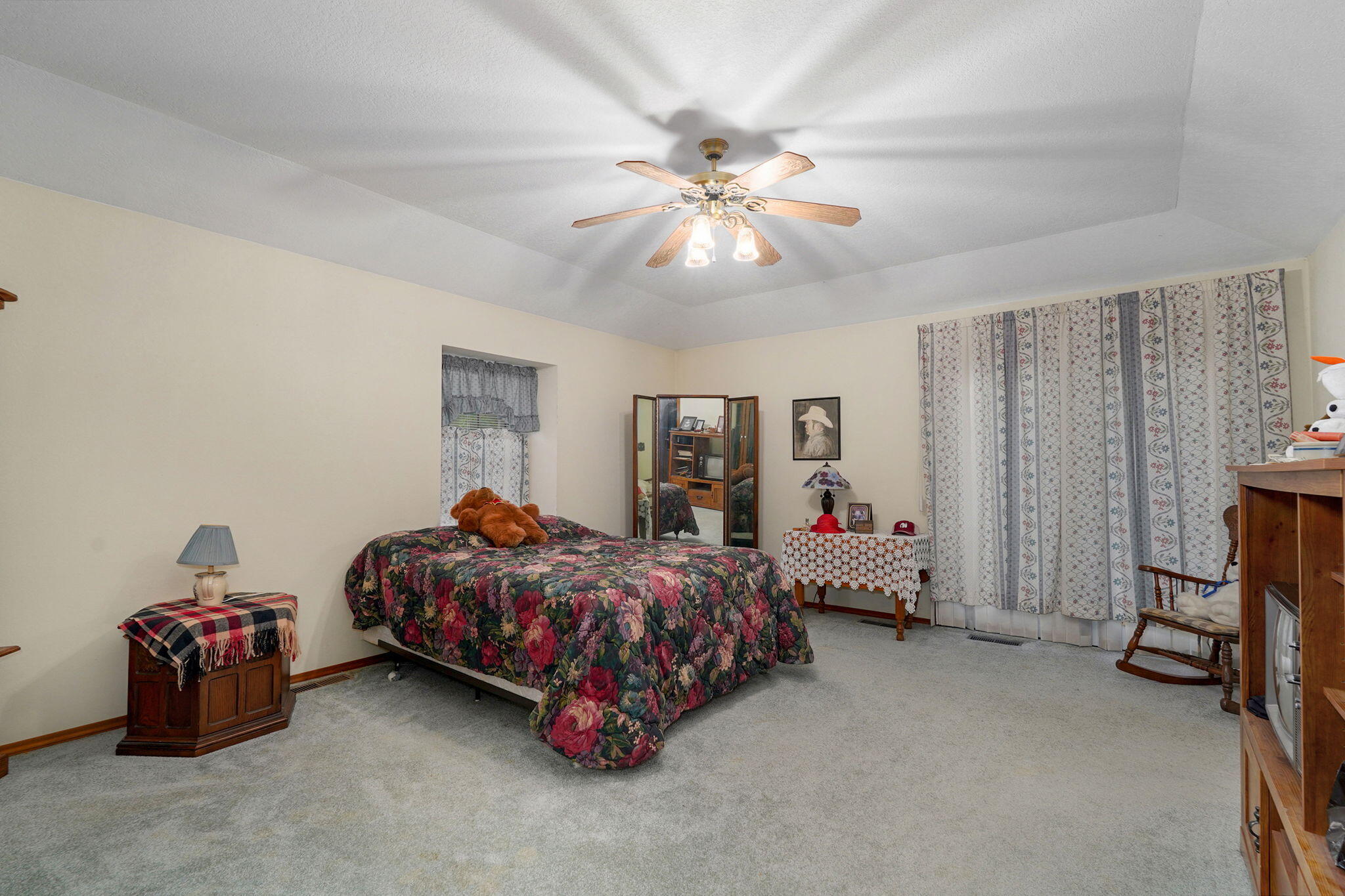 602 West Mchenry Street Property Photo 32