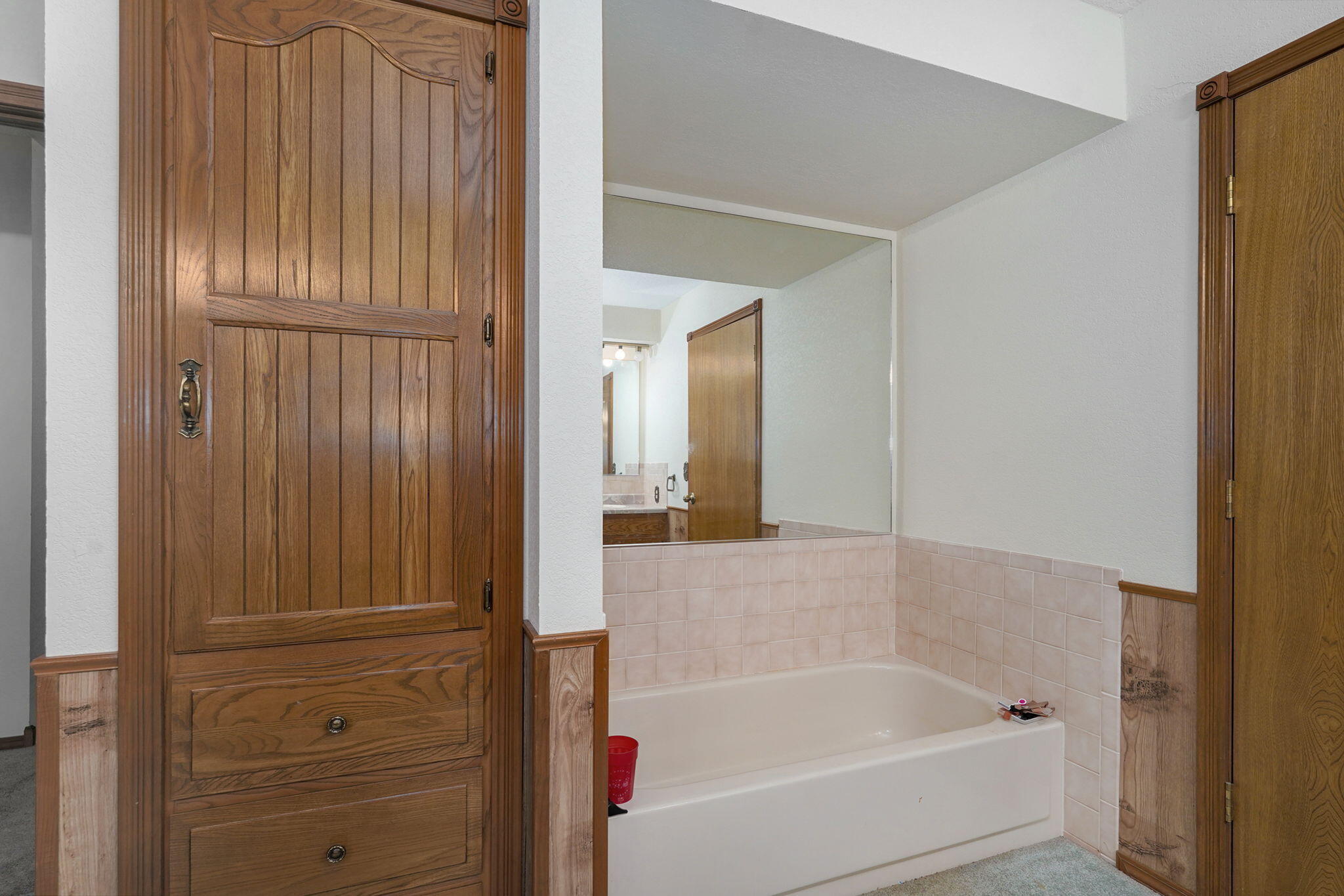602 West Mchenry Street Property Photo 35
