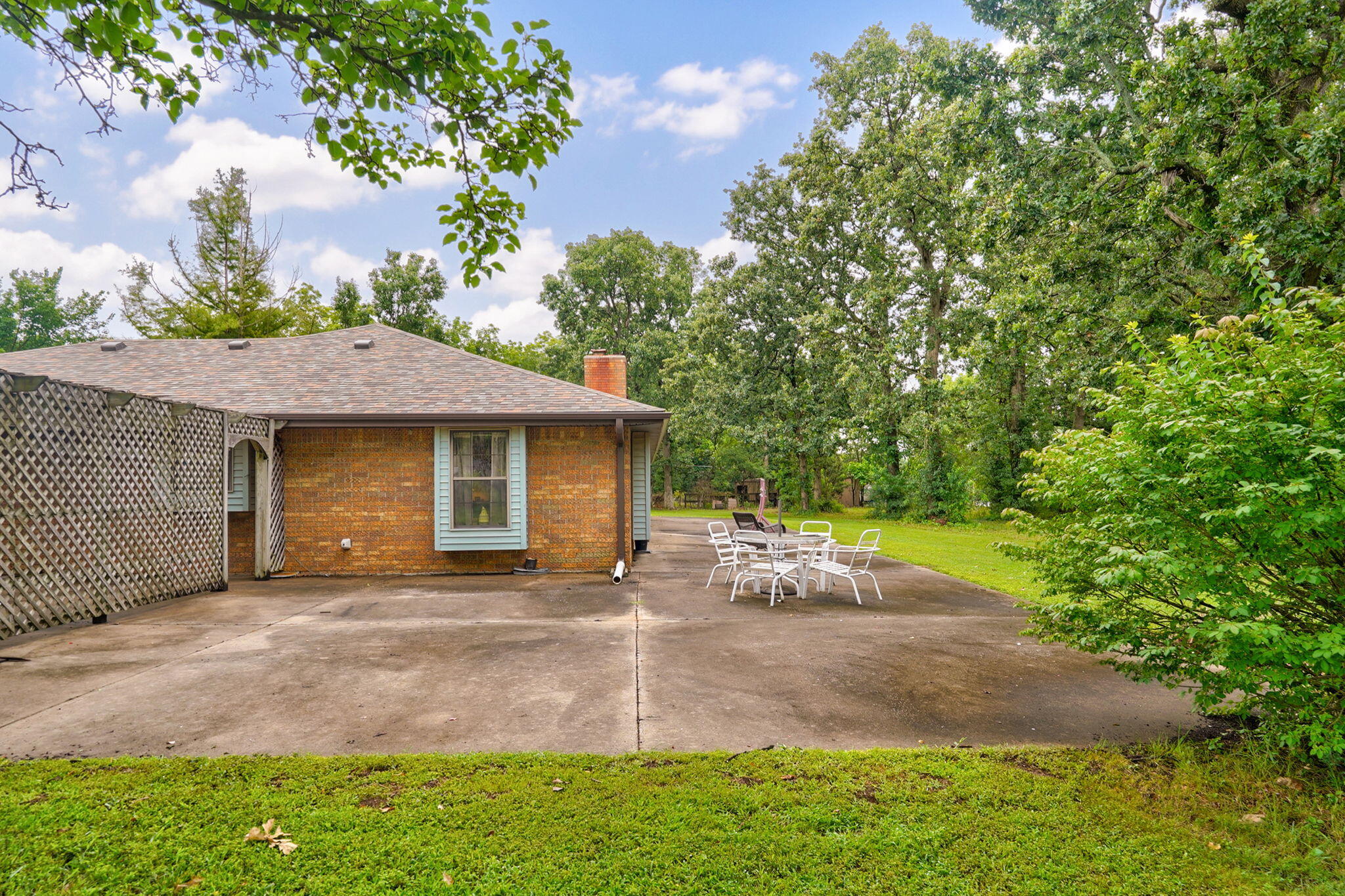 602 West Mchenry Street Property Photo 43