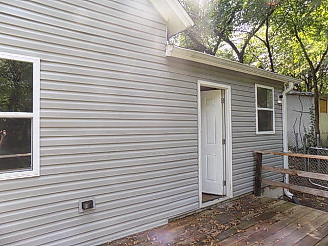 2111 North Newton Avenue Property Photo 12