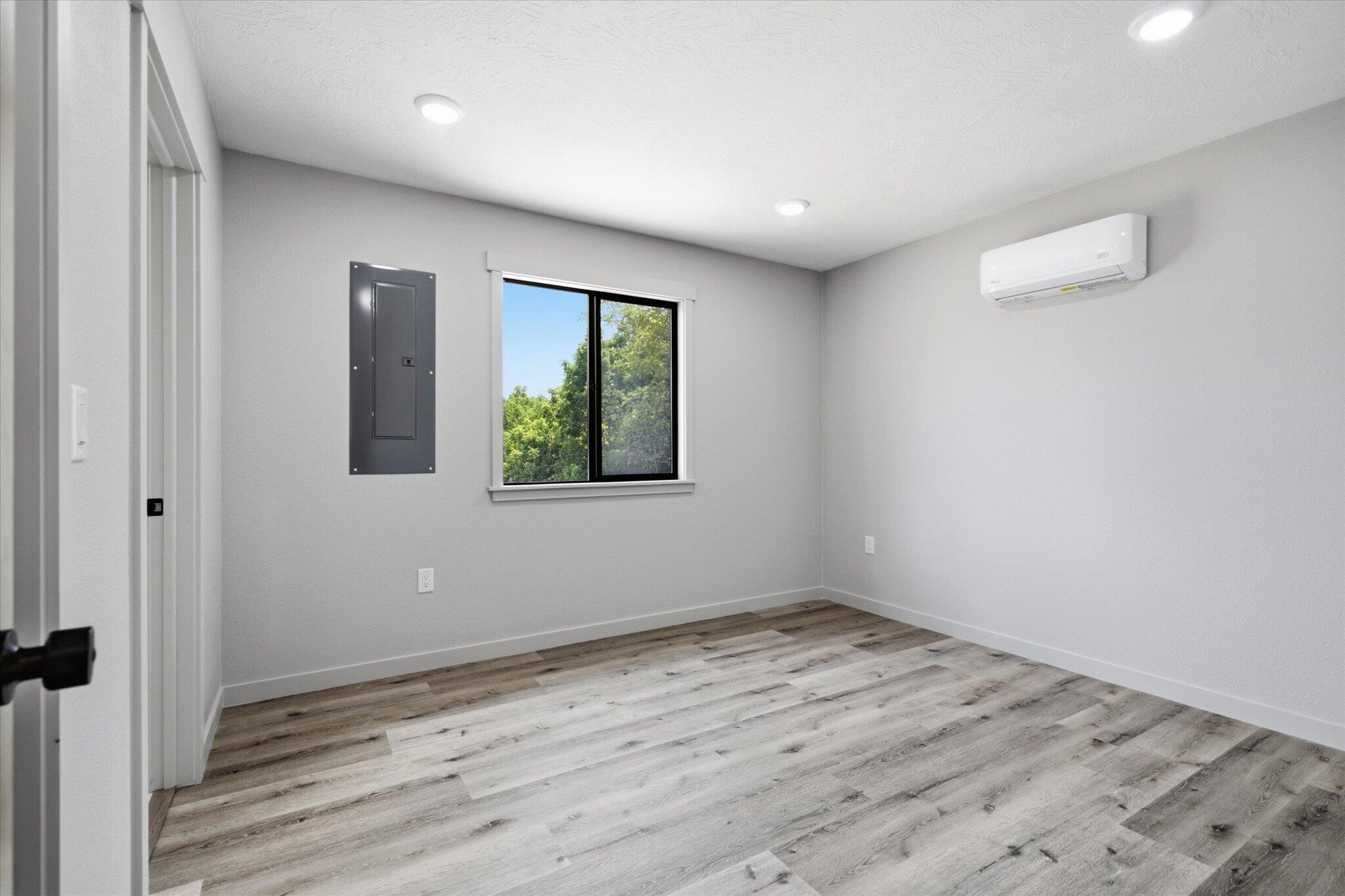 805 Ward Street Property Photo 21