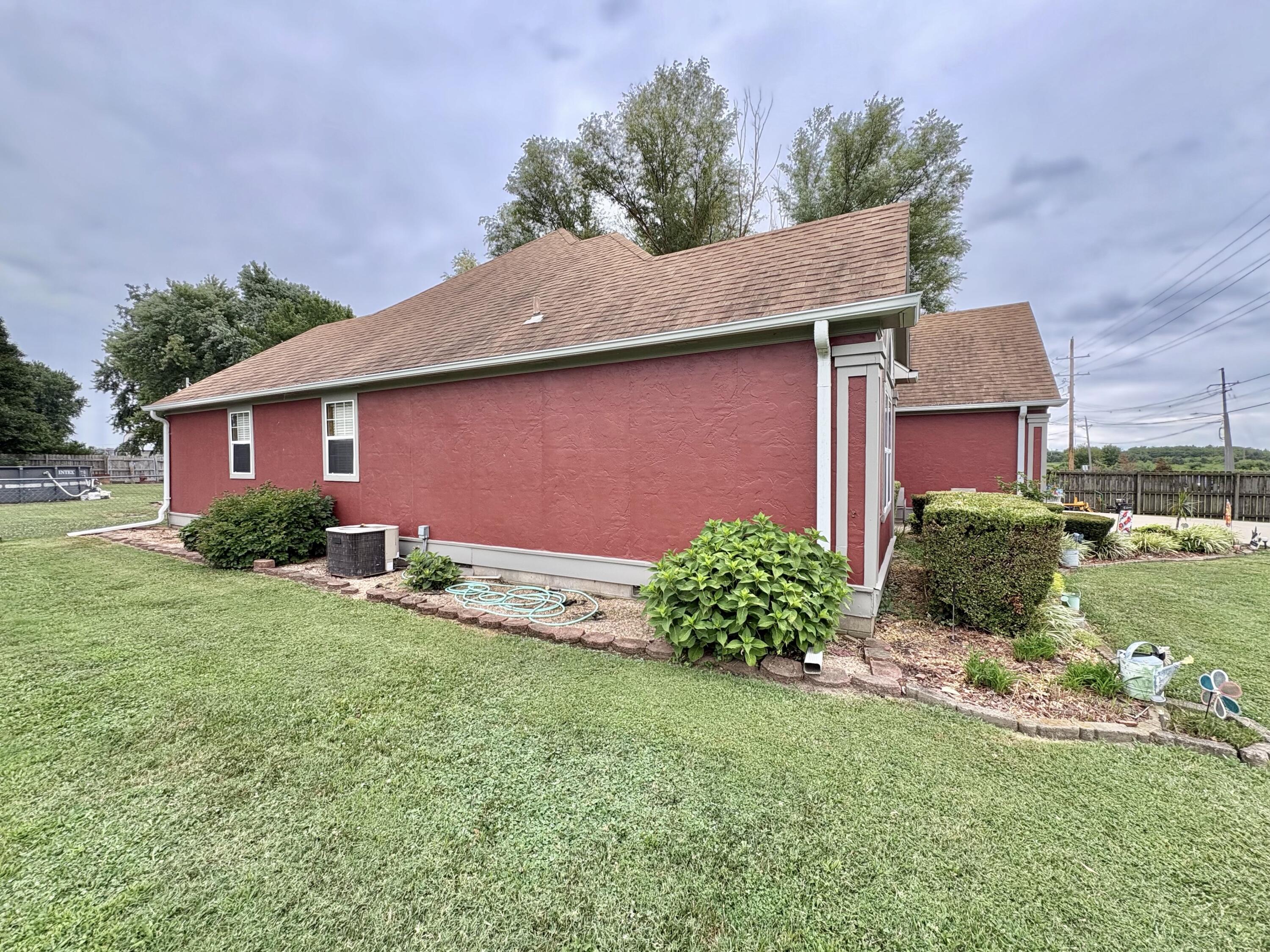 2310 Hazel Avenue Property Photo 3