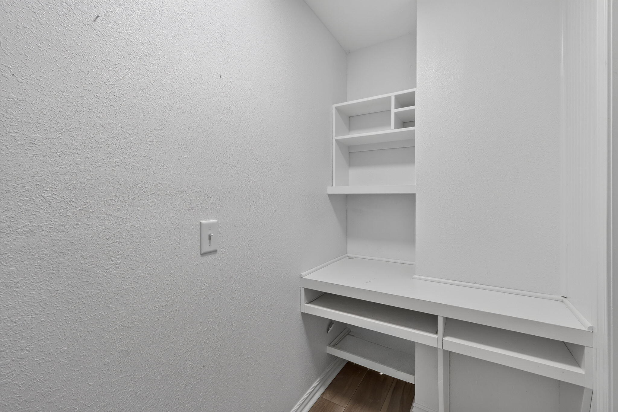 18317 Collins Road Property Photo 18