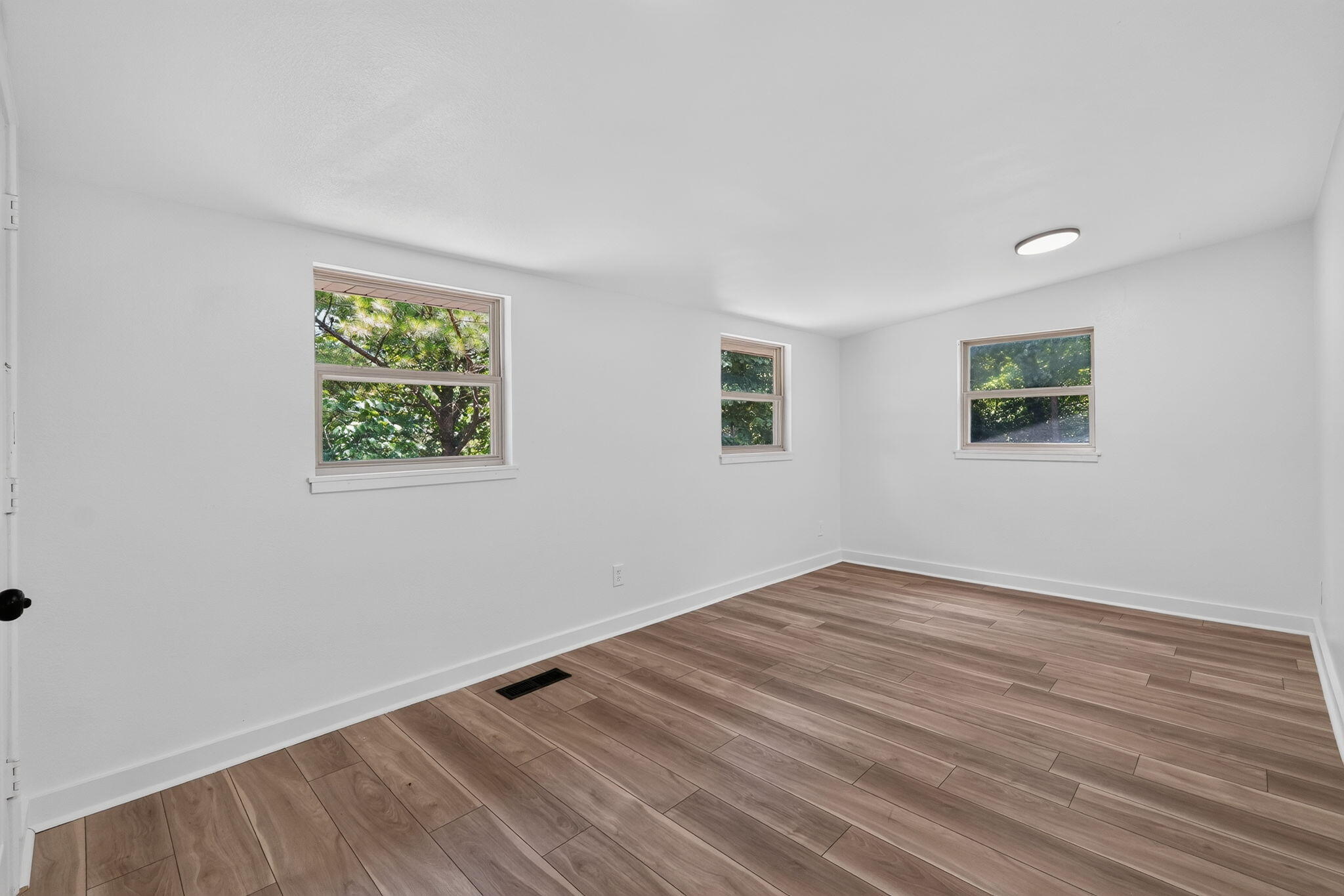 18317 Collins Road Property Photo 27