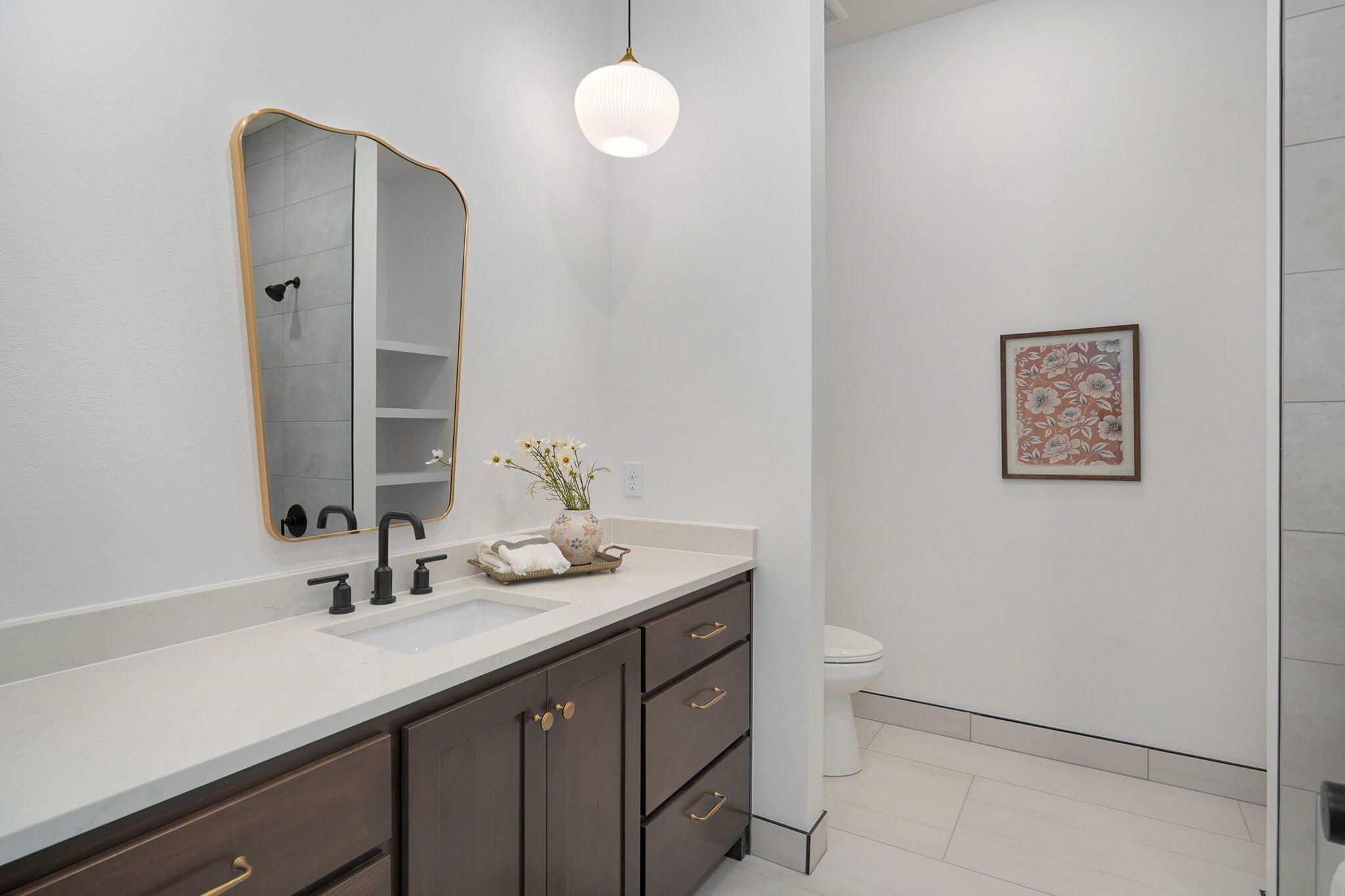 2187 North Silver Charm Avenue Property Photo 8