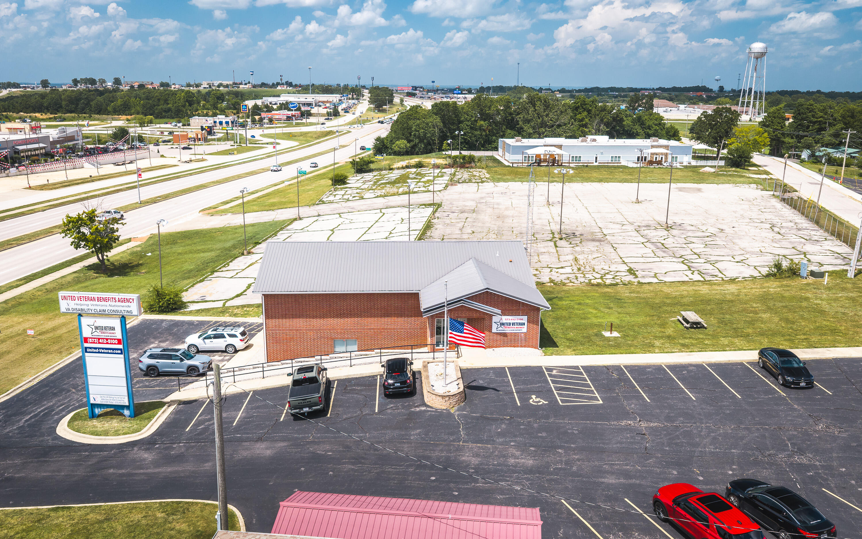555 Marshall Drive Property Photo 4