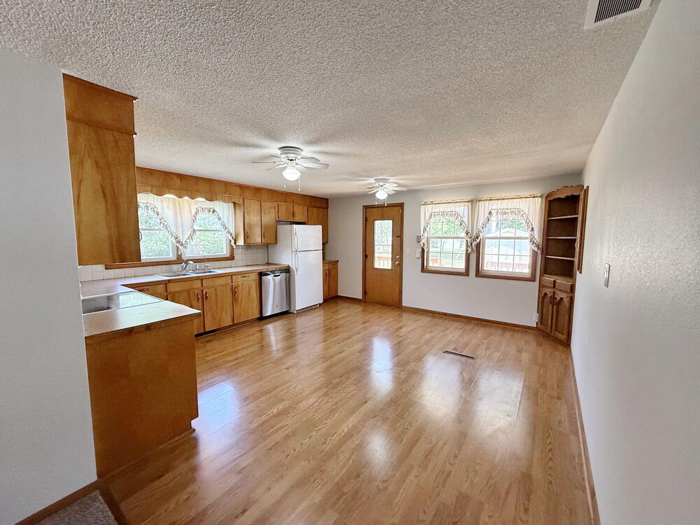 1409 South State Highway 32 Property Photo 5