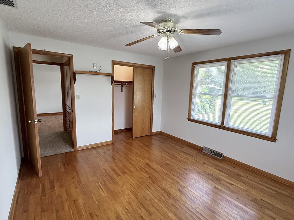 1409 South State Highway 32 Property Photo 8