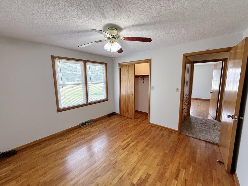 1409 South State Highway 32 Property Photo 10