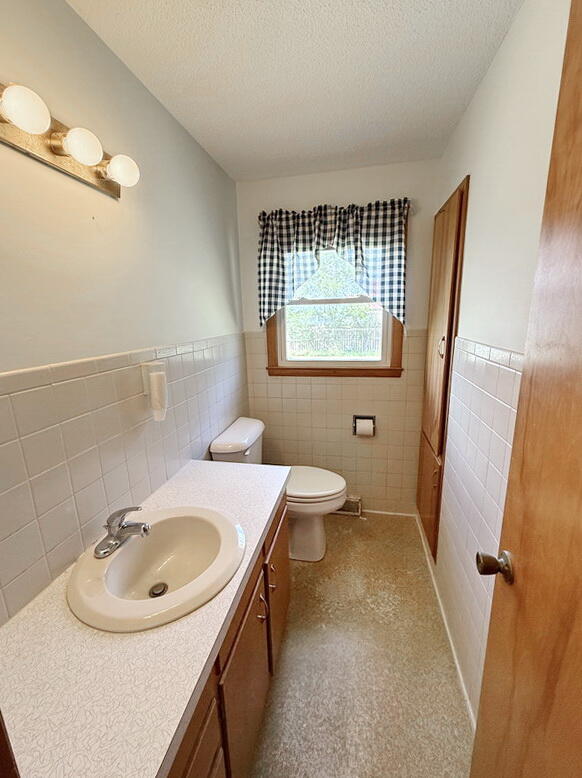 1409 South State Highway 32 Property Photo 15
