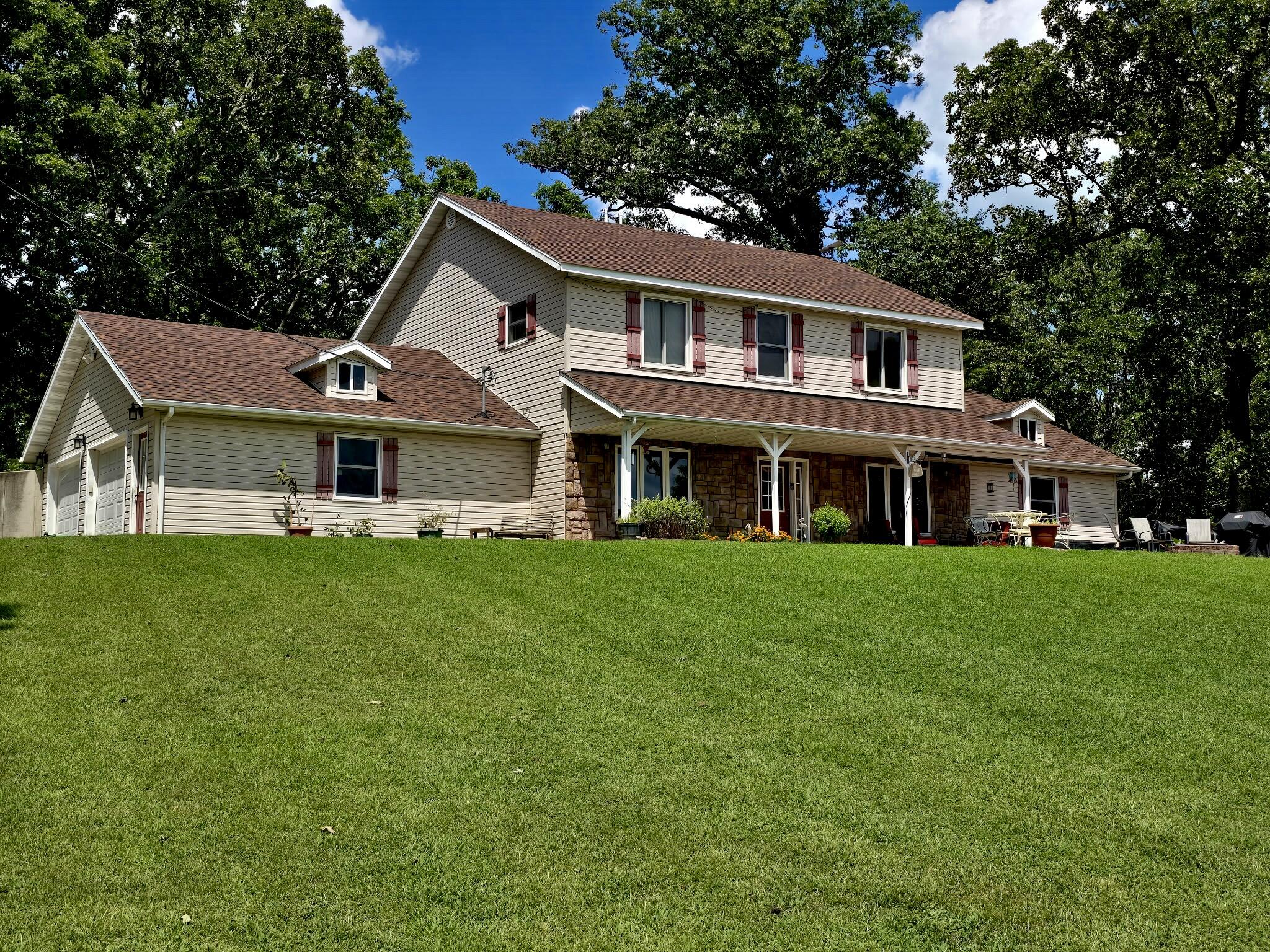 18482 Dixon Road Property Photo 1
