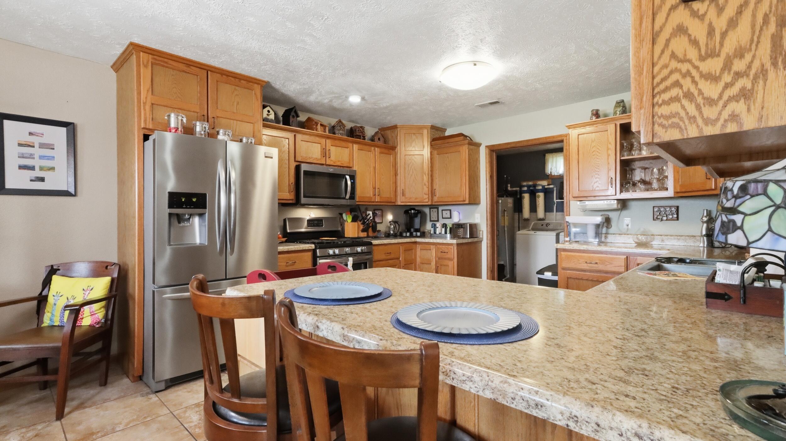 18482 Dixon Road Property Photo 10