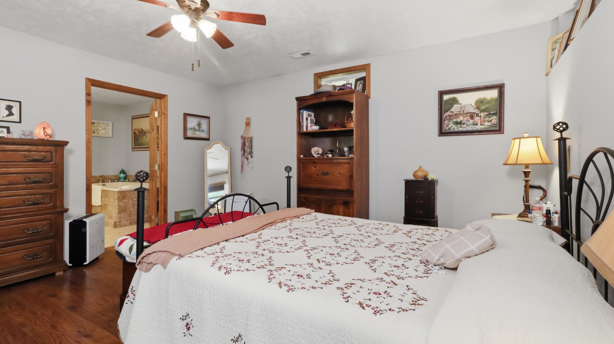 18482 Dixon Road Property Photo 17