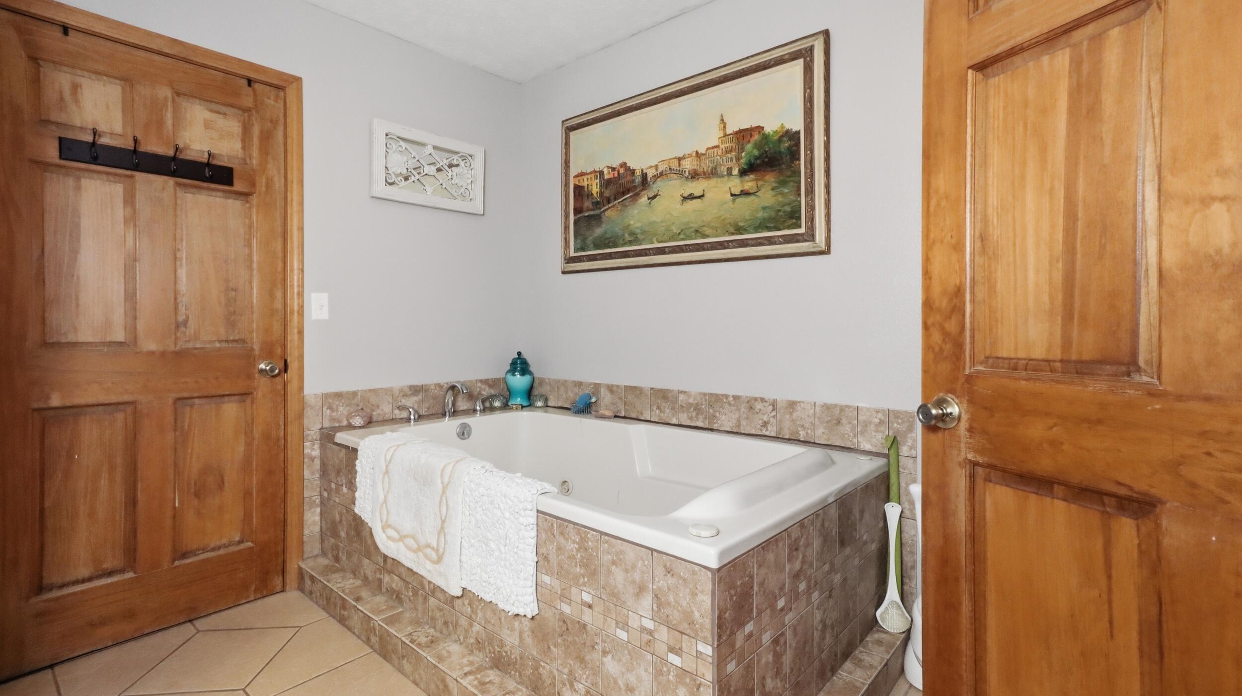 18482 Dixon Road Property Photo 19