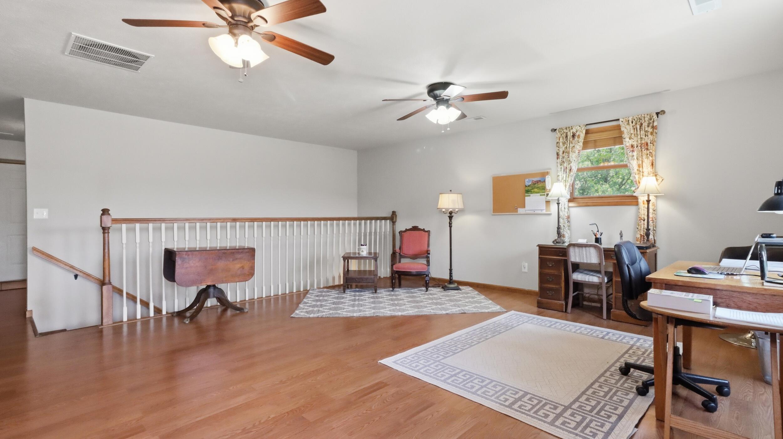 18482 Dixon Road Property Photo 25