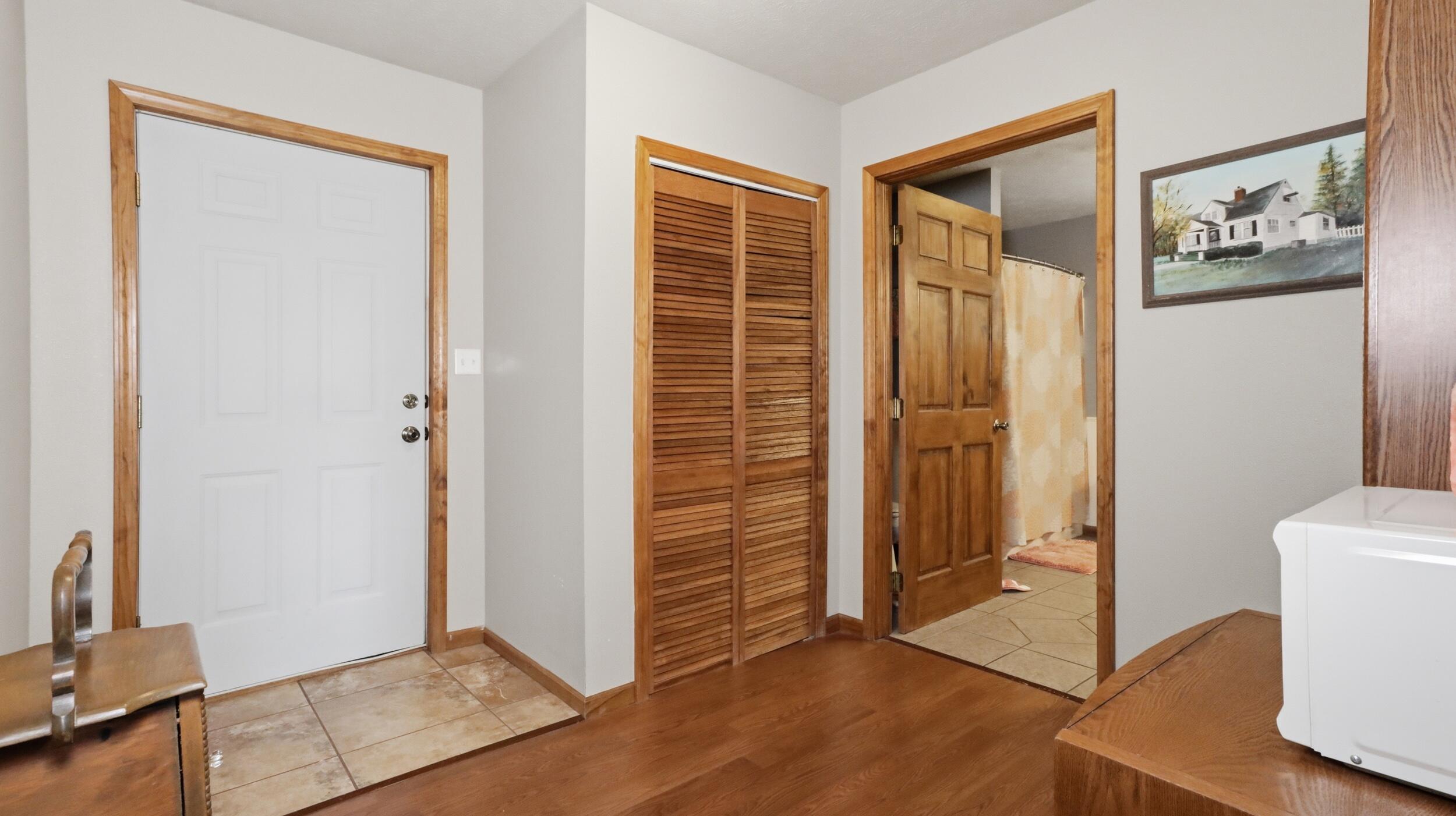 18482 Dixon Road Property Photo 31