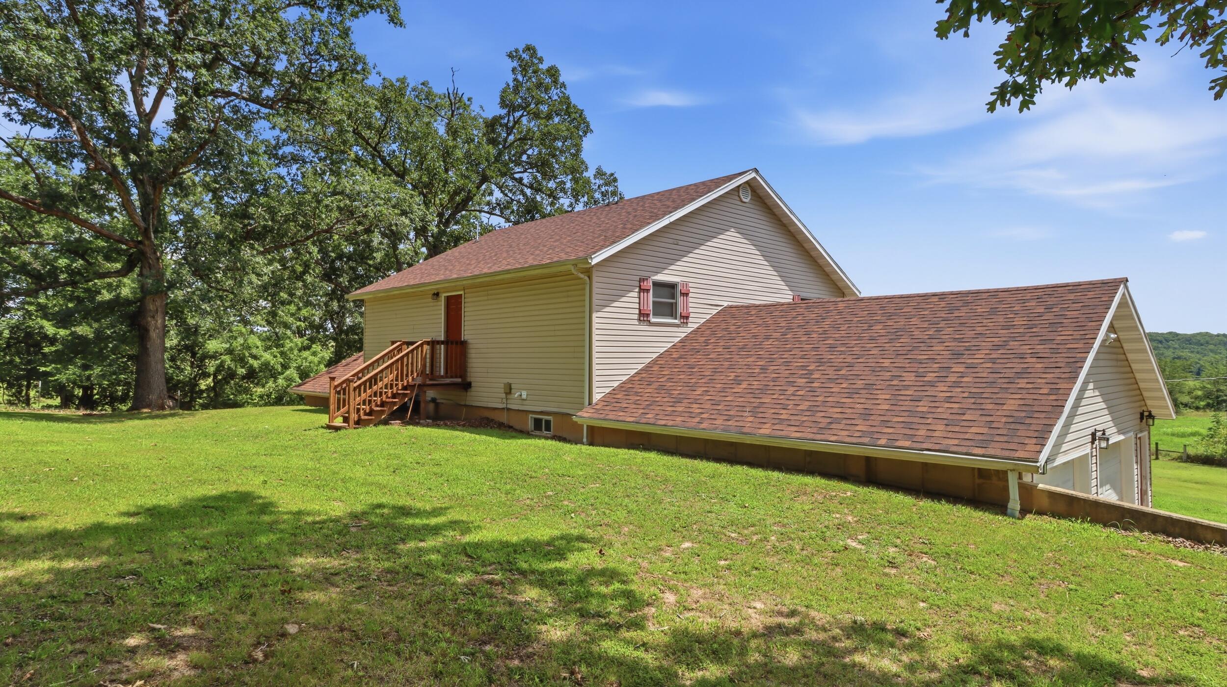 18482 Dixon Road Property Photo 38