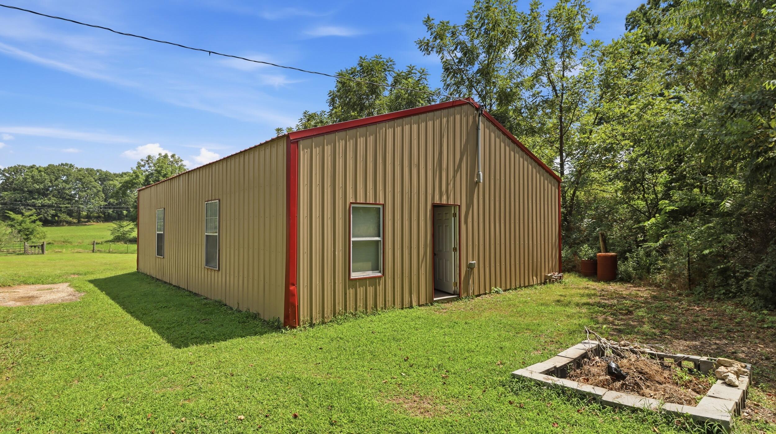 18482 Dixon Road Property Photo 39